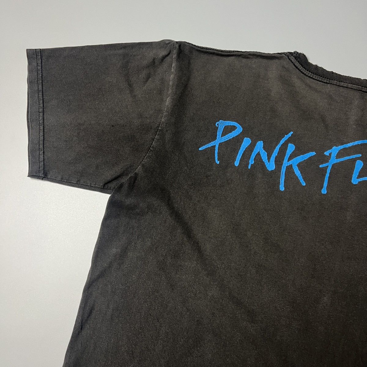 Vintage Pink Floyd The Wall Sun Faded Distressed Band Tee