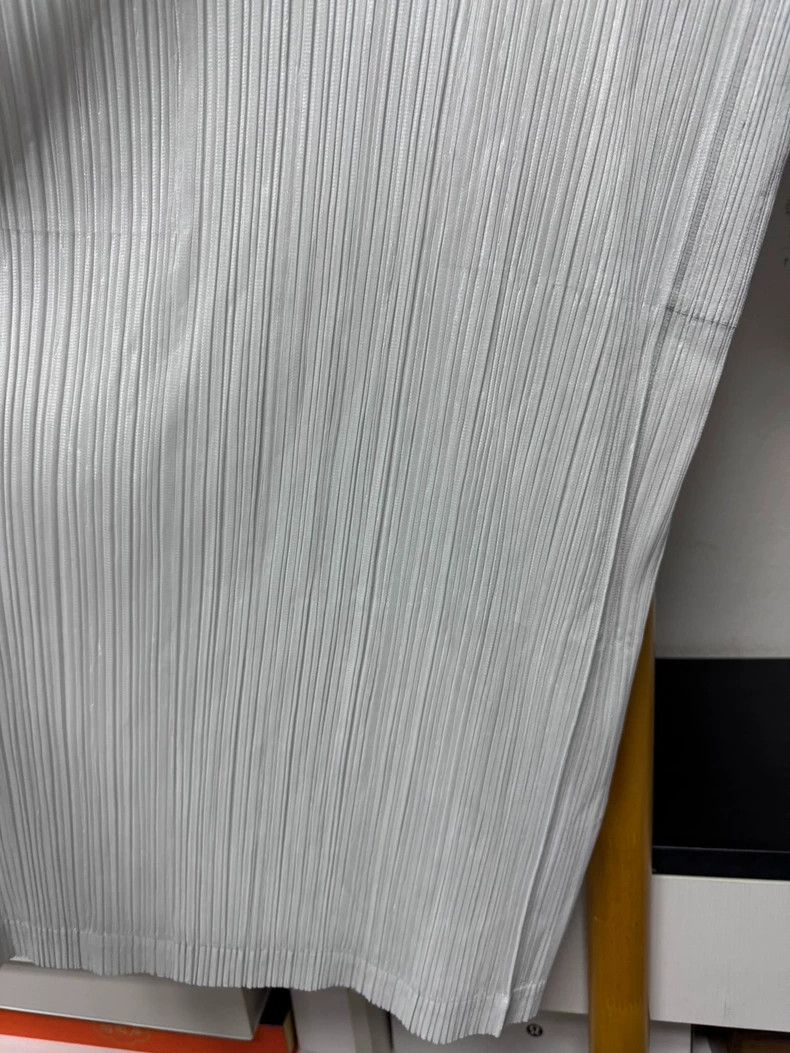 Issey Miyake Issey Miyake size:3 Ice-white pleated fashionable round-ne Size S / US 4 / IT 40 - 3 Thumbnail