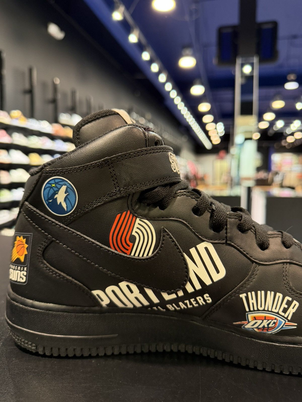 Nike Size 11.5 - Nike Air Force Mid Supreme NBA Black Size US 11.5 / EU 44-45 - 6 Thumbnail