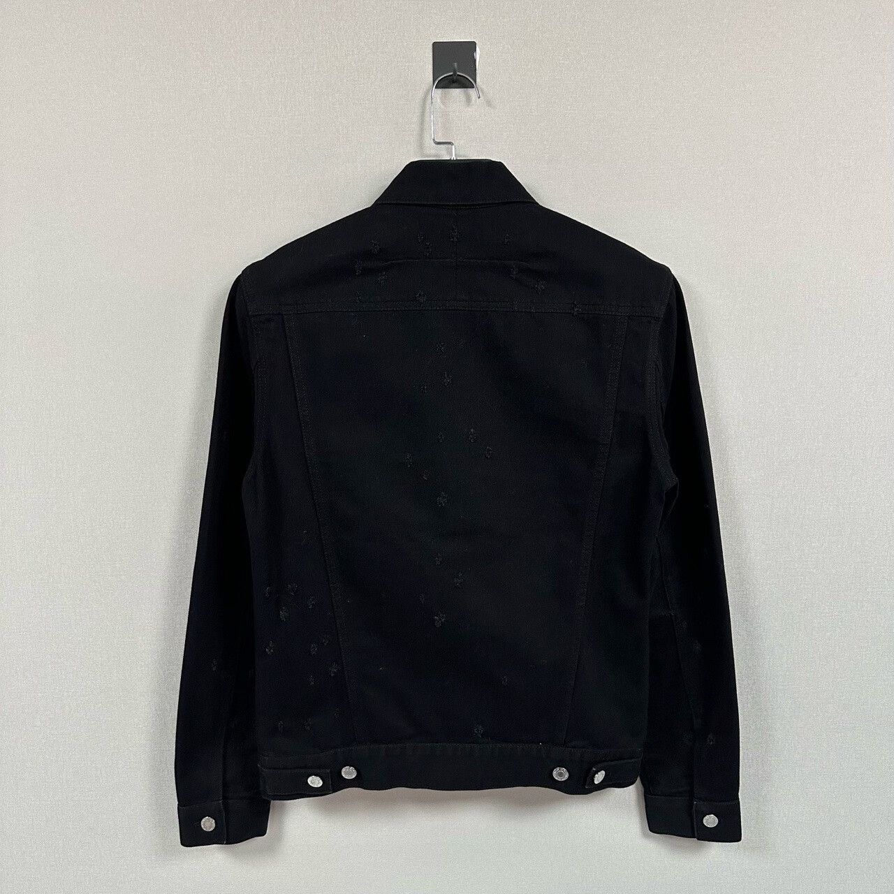Givenchy givenchy distressed denim jacket with tag Size US M / EU 48-50 / 2 - 2 Thumbnail