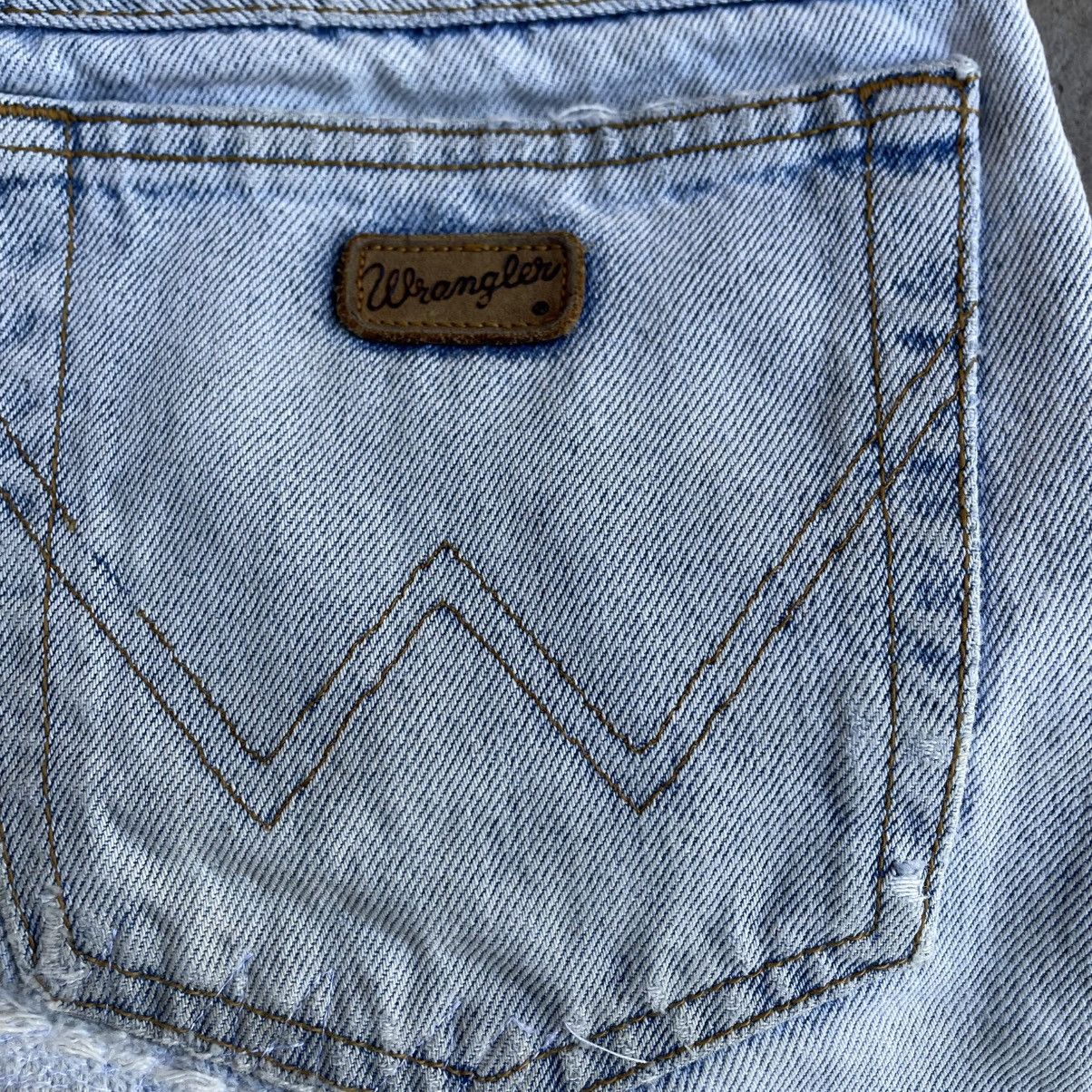 Wrangler 🔥Vintage Wrangler Stoned Washed Ripped Distress Denim Jeans Size US 29 - 14 Thumbnail
