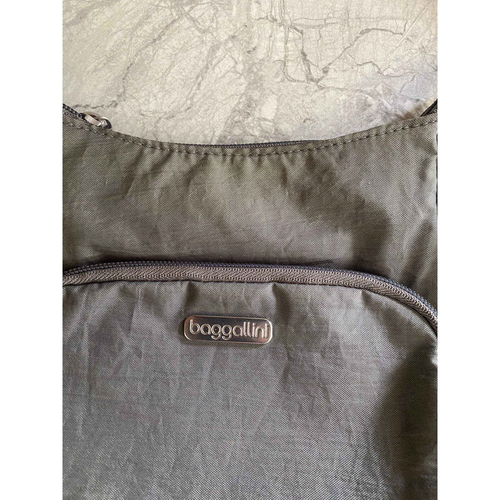 Other Baggallini Gray Crossbody Bag/Purse Size ONE SIZE - 2 Thumbnail