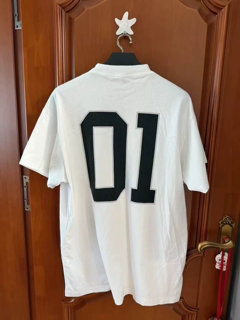 Balenciaga Balenciaga Football short sleeve white Size US S / EU 44-46 / 1 - 2 Thumbnail