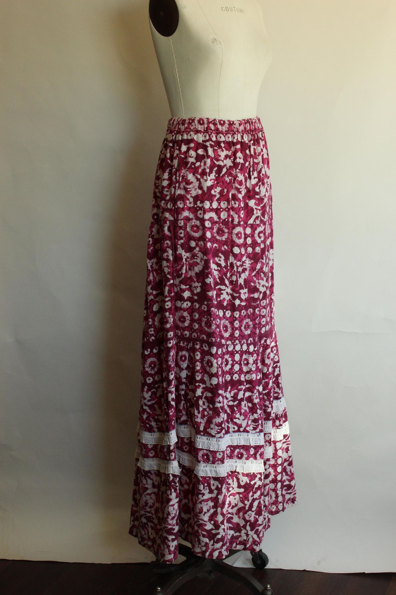 Vintage Vintage 1960s 1970s Maxi Skirt, Volup Pink & Purple Ethnic F Size 32" / US 10 / IT 46 - 6 Thumbnail