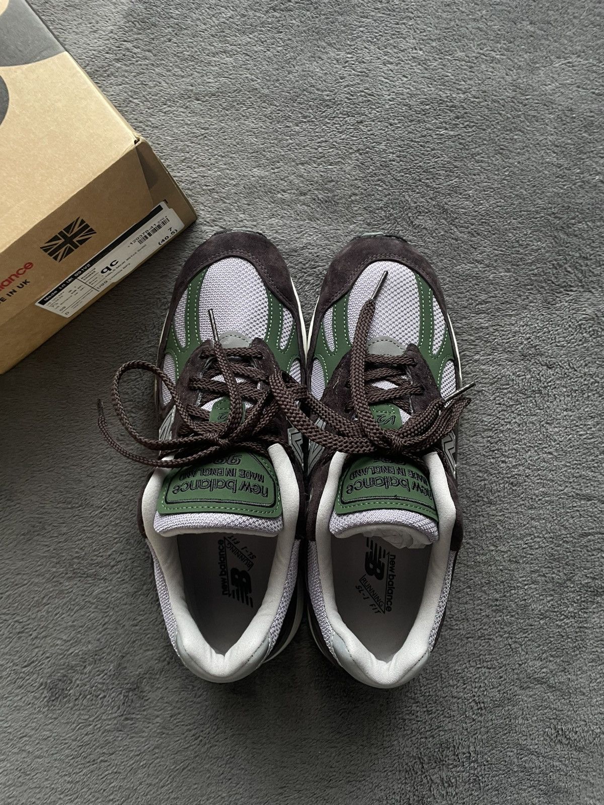 New Balance New Balance 991v2 MiUK brown purple 7.5 Size US 7.5 / IT 37.5 - 3 Thumbnail
