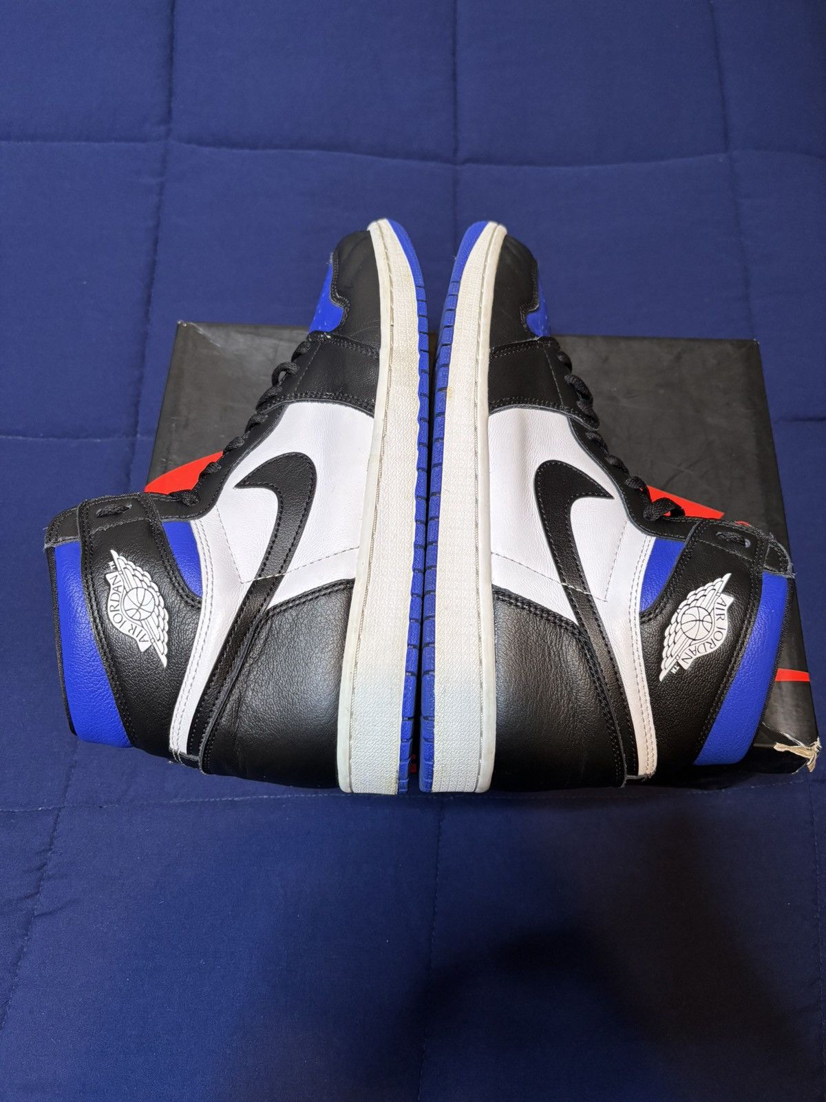 Jordan Brand Jordan 1 Retro High OG Royal Toe 2020 Size 11 Size US 11 / EU 44 - 3 Thumbnail