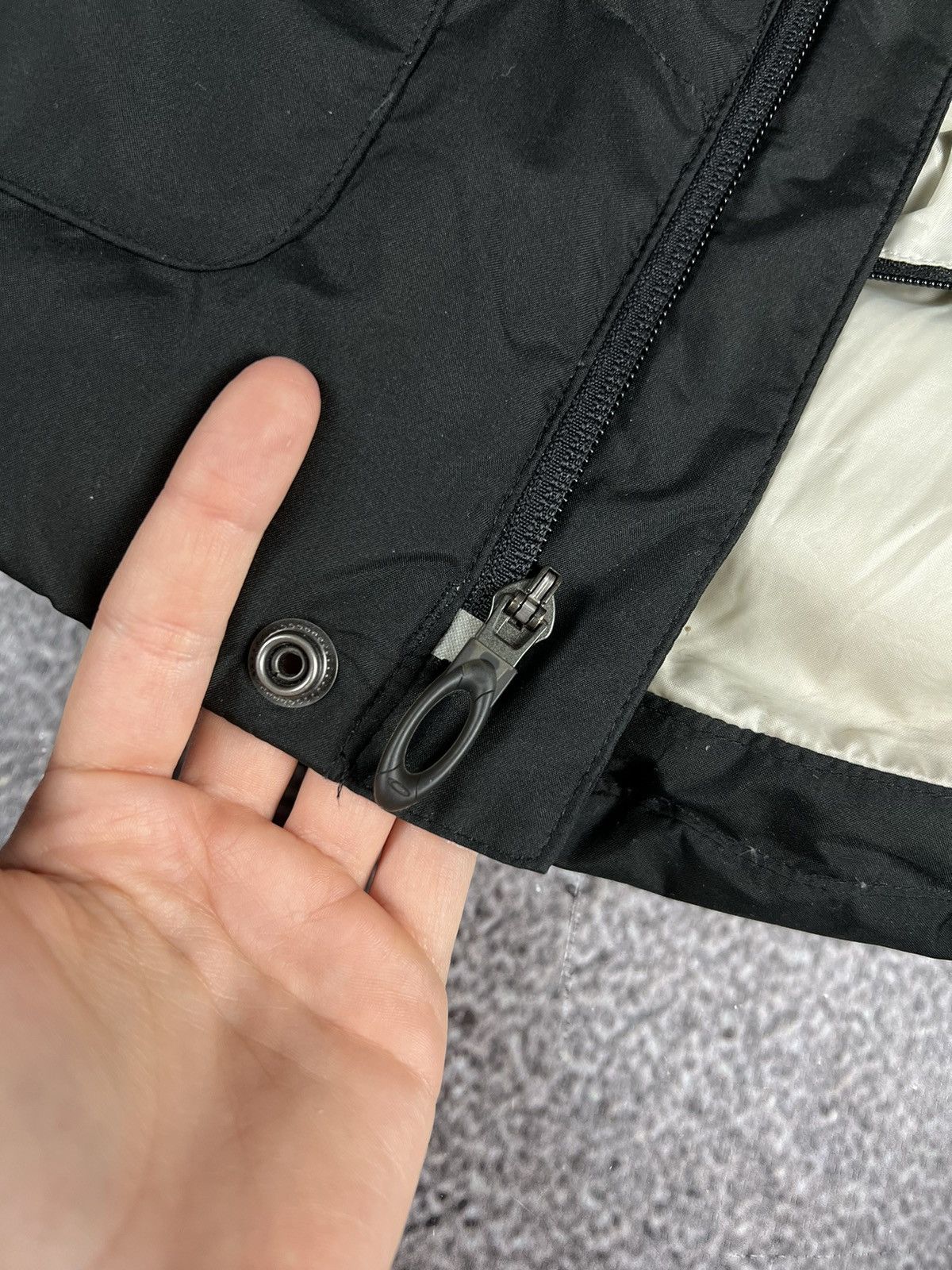 Oakley Oakley Ninja Ski Magnetic Puffer Hooded Multipocket Skull Size US M / EU 48-50 / 2 - 20 Thumbnail