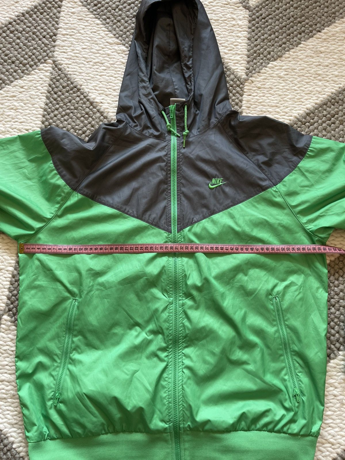 Nike Nike Sportswear Windrunner Jacket - Green/Grey (Size L) Size US L / EU 52-54 / 3 - 3 Thumbnail