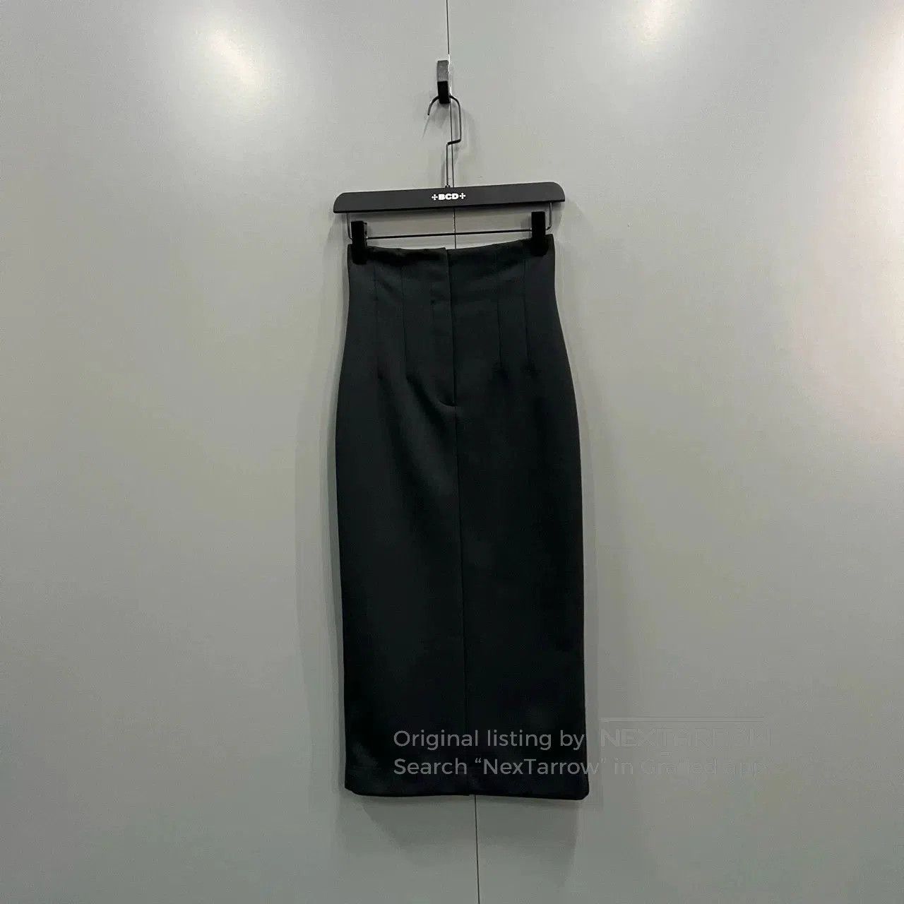 Fendi FENDI Black Pencil Skirt. Size 37" - 1 Thumbnail