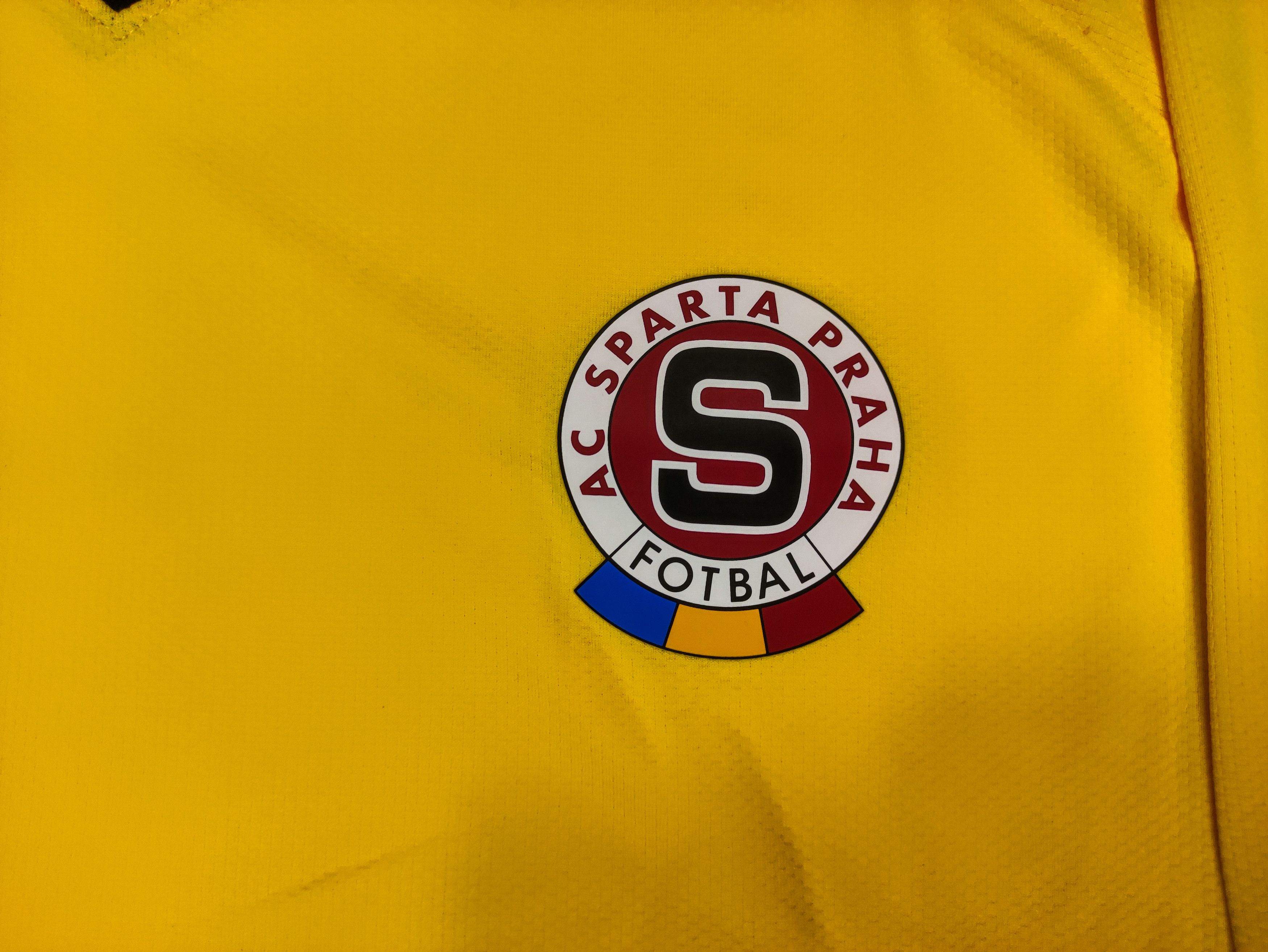 Nike BNWT Sparta Prague Nike Vintage Goalkeeper Shirt Kit Jersey Size US XL / EU 56 / 4 - 11 Thumbnail