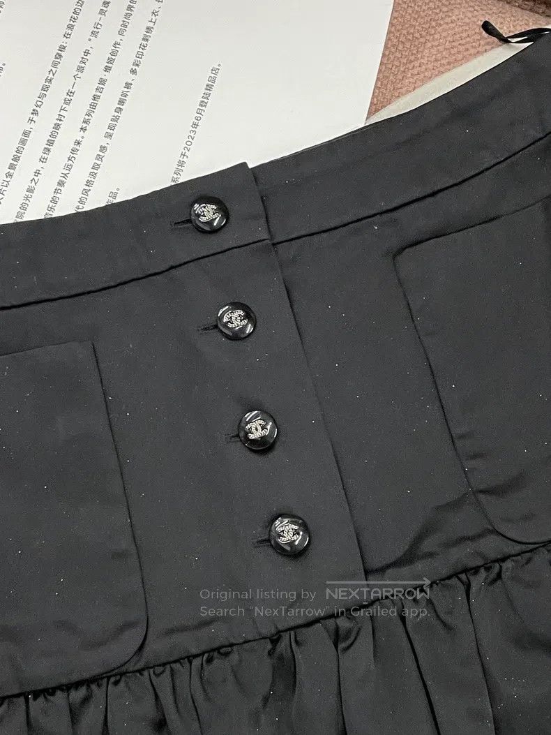 Chanel Chanel Black glitter pleated skirt short skirt Size 25" / US 0 / IT 36 - 2 Thumbnail