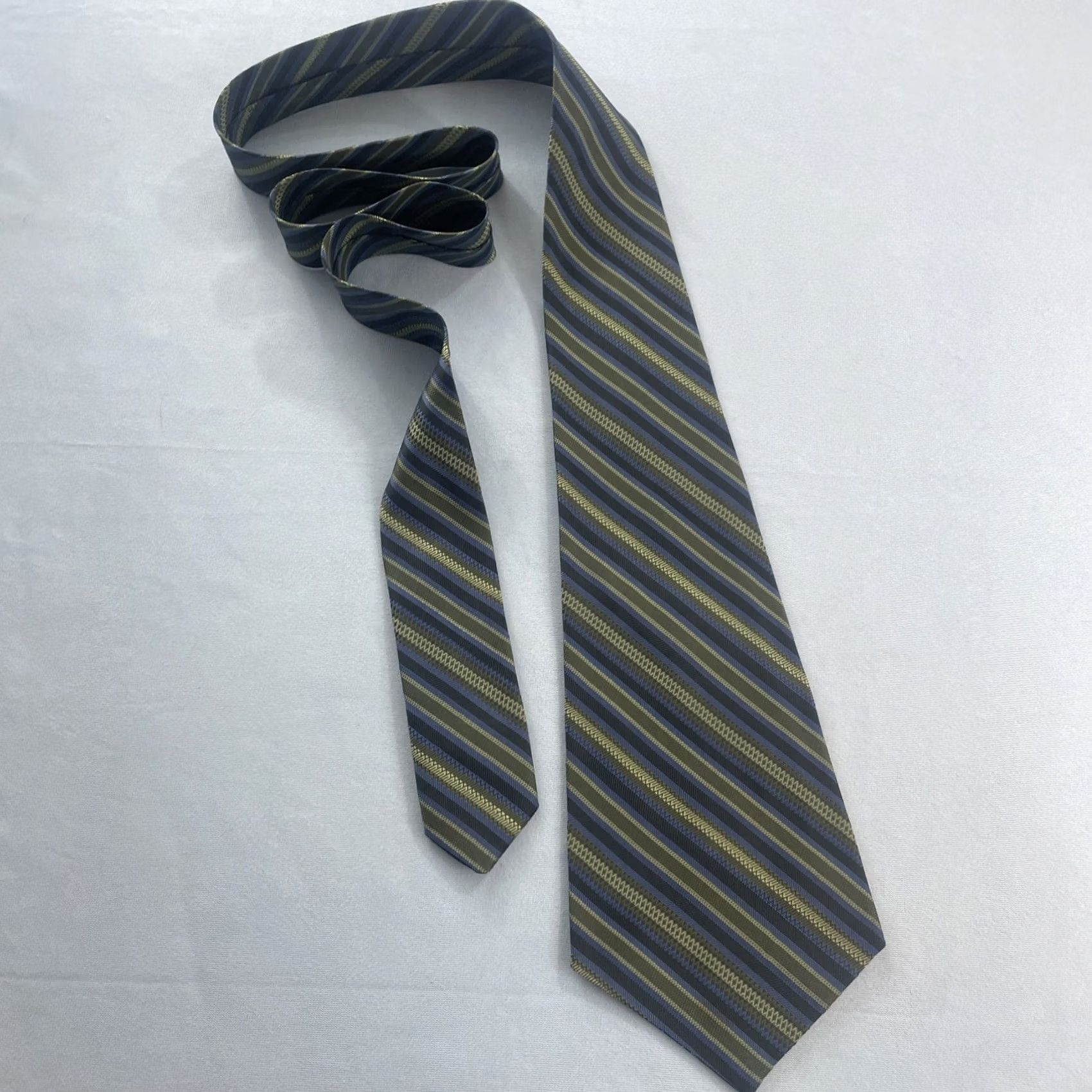 Vintage vtg 70s ExtraWide Necktie 5" Repp Kipper Tie Specially Handmade by Doris 5.25x60 green blue gray Men Tie Vintage 70s Extras Wide Slim 60" Cap Vs Size ONE SIZE - 3 Thumbnail