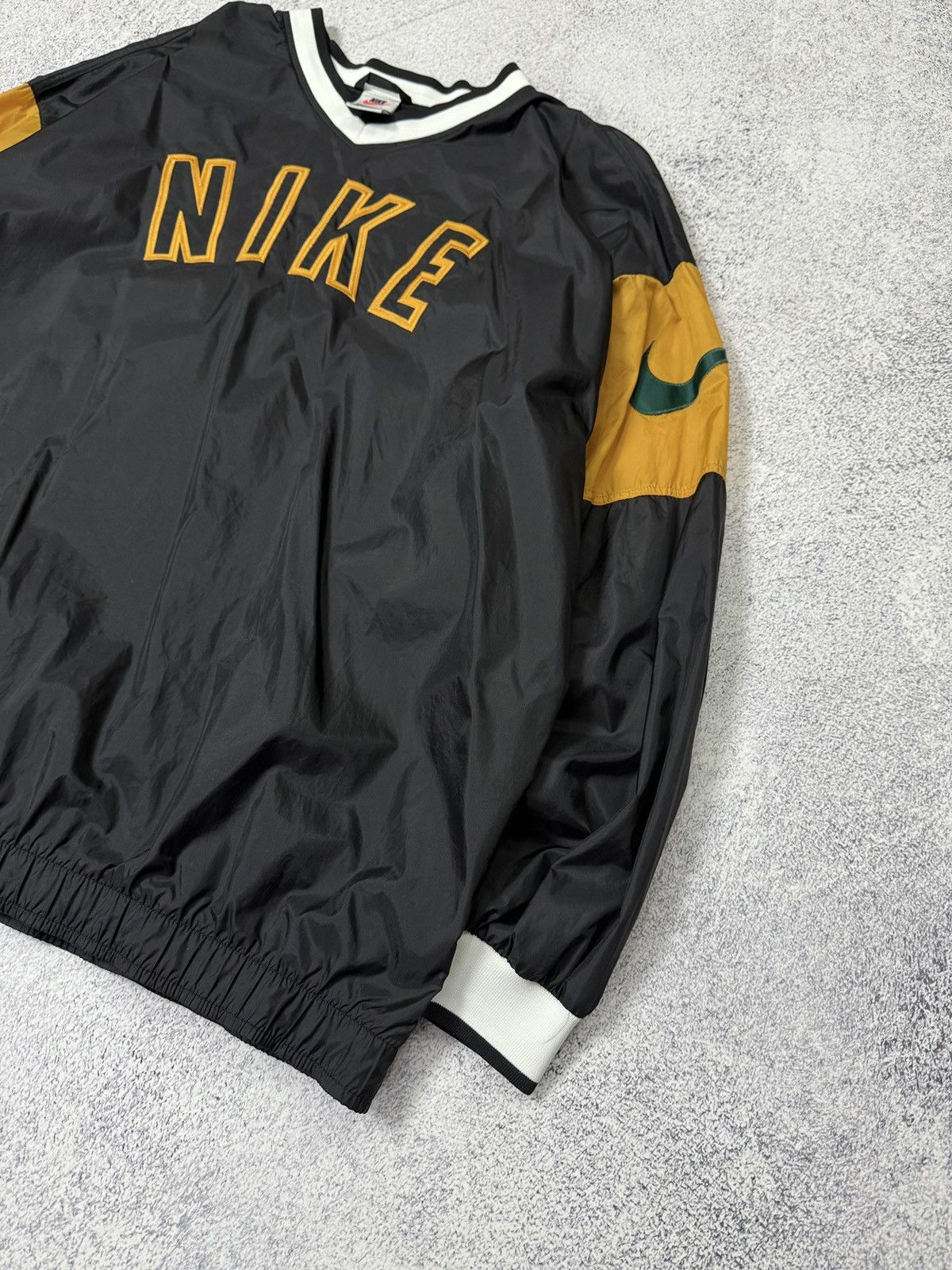 Nike Vintage Nike Nylon Pullover Windbreaker Big Logo 90s Size US XXL / EU 58 / 5 - 3 Thumbnail
