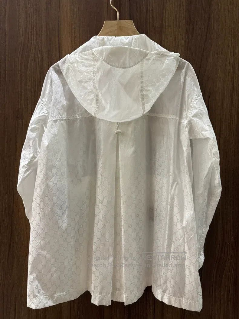 Gucci Gucci White hooded windbreaker jacket Size XS / US 0-2 / IT 36-38 - 2 Thumbnail