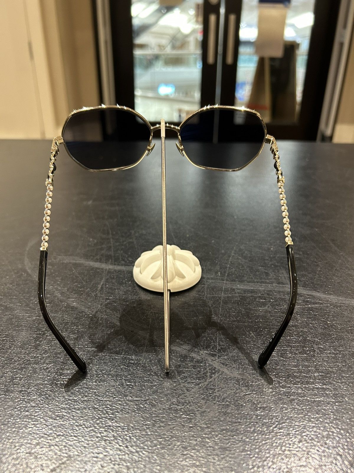 Chanel Chanel Pearl Sunglasses Size ONE SIZE - 4 Thumbnail