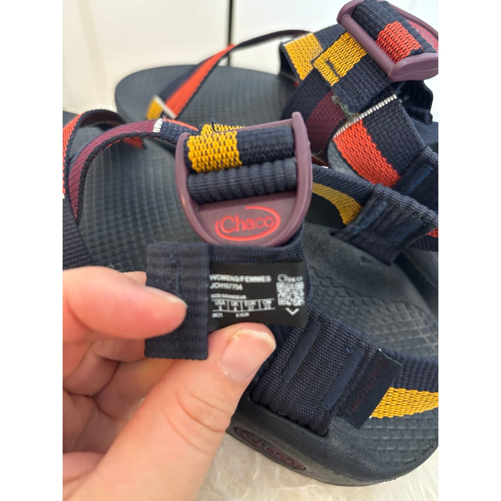 Chaco Chaco Mega Z/Cloud sandal straps Blocboum Red pattern size 6 Size US 6 / IT 36 - 3 Thumbnail
