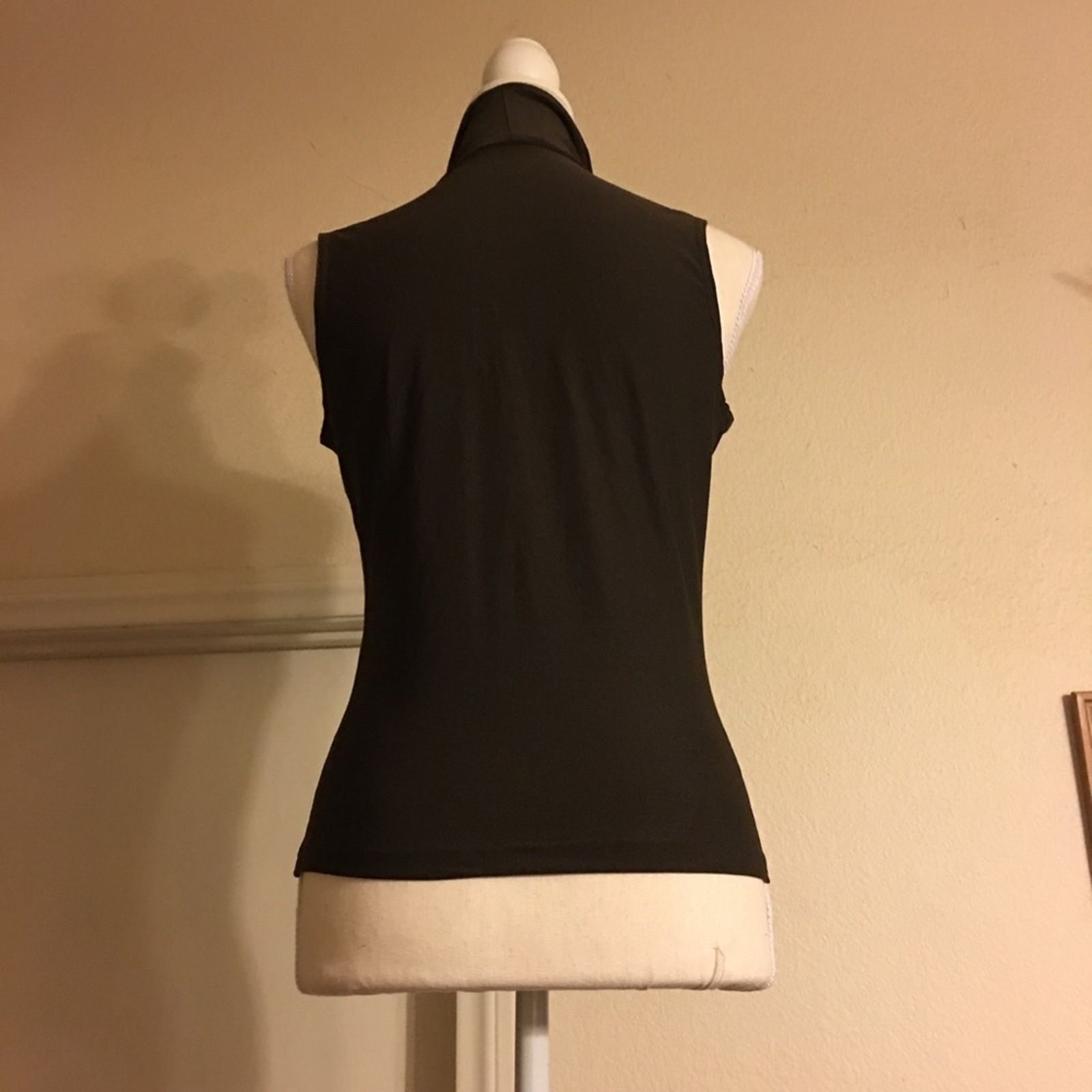 Express Express soft stretchy cowl neck sleeveless top Size S / US 4 / IT 40 - 2 Thumbnail