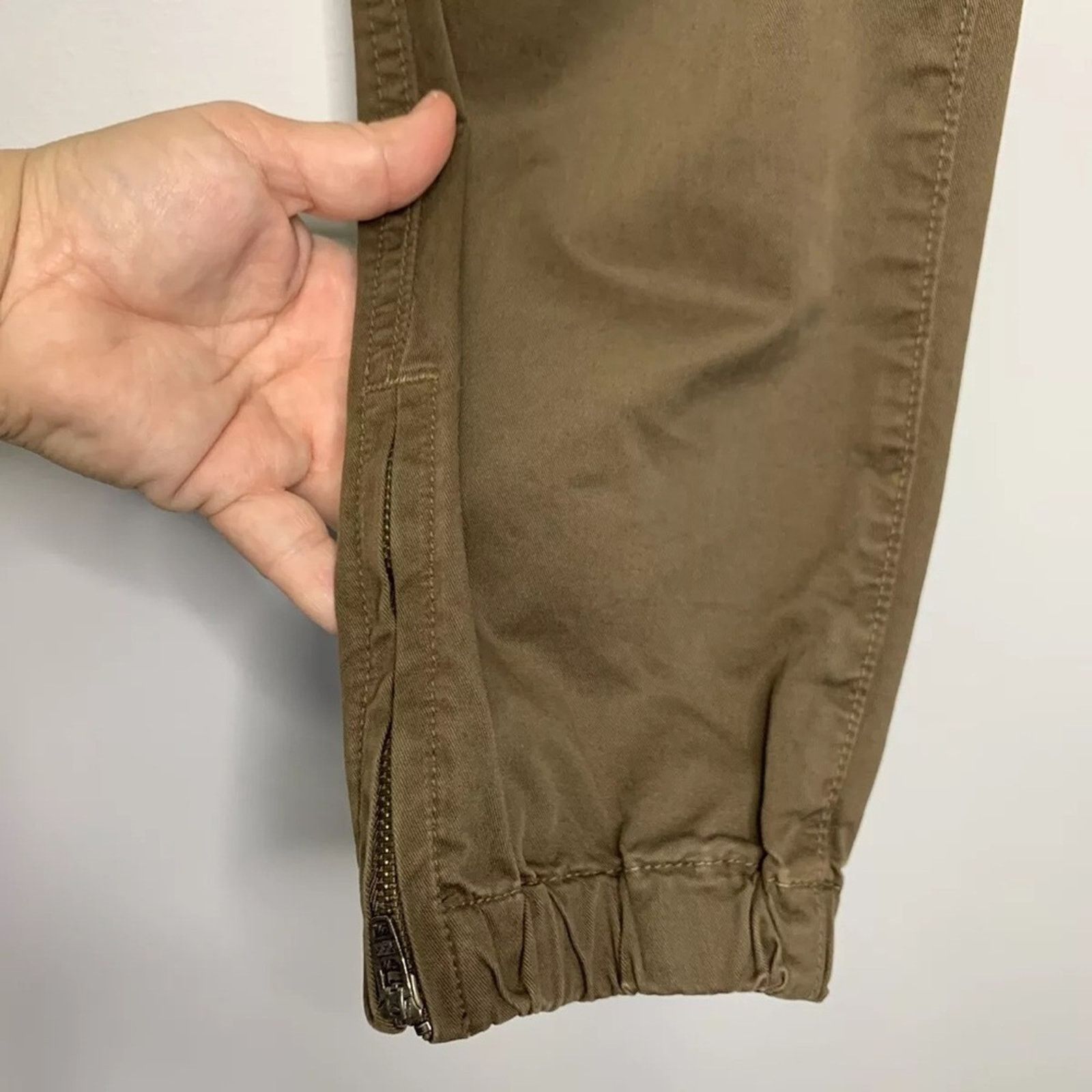 Vince Vince Joggers, size 26, Olive Green Size 26" / US 2 / IT 38 - 6 Thumbnail