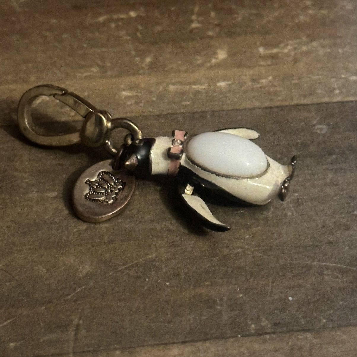 Juicy Couture Juicy Couture Limited Edition 2008 penguin charm Size ONE SIZE - 5 Thumbnail