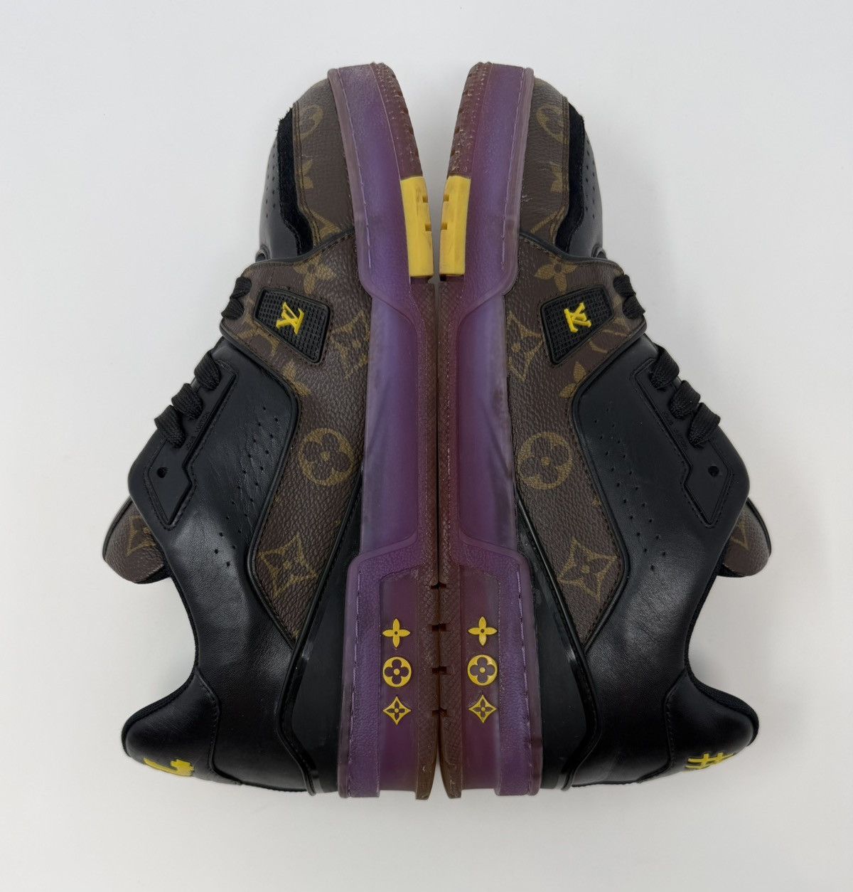 Louis Vuitton Louis Vuitton Trainer Sneaker Monogram Purple Size US 9 / EU 42 - 3 Thumbnail