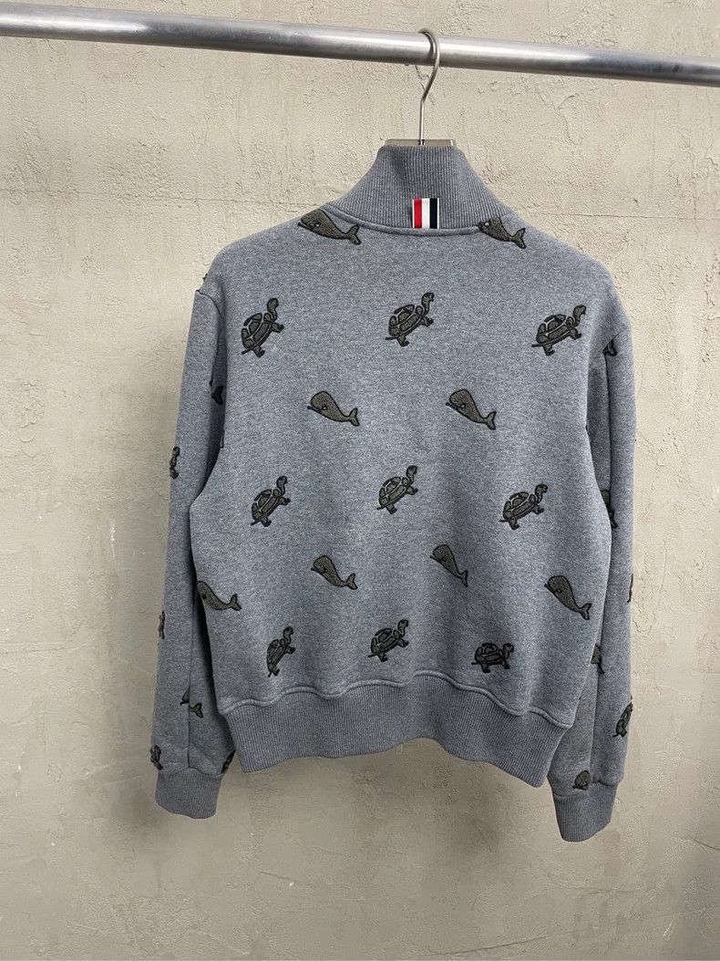 Thom Browne Thom browne Gray full-printed fleece whale turtle zipper ja Size US XS / EU 42 / 0 - 2 Thumbnail