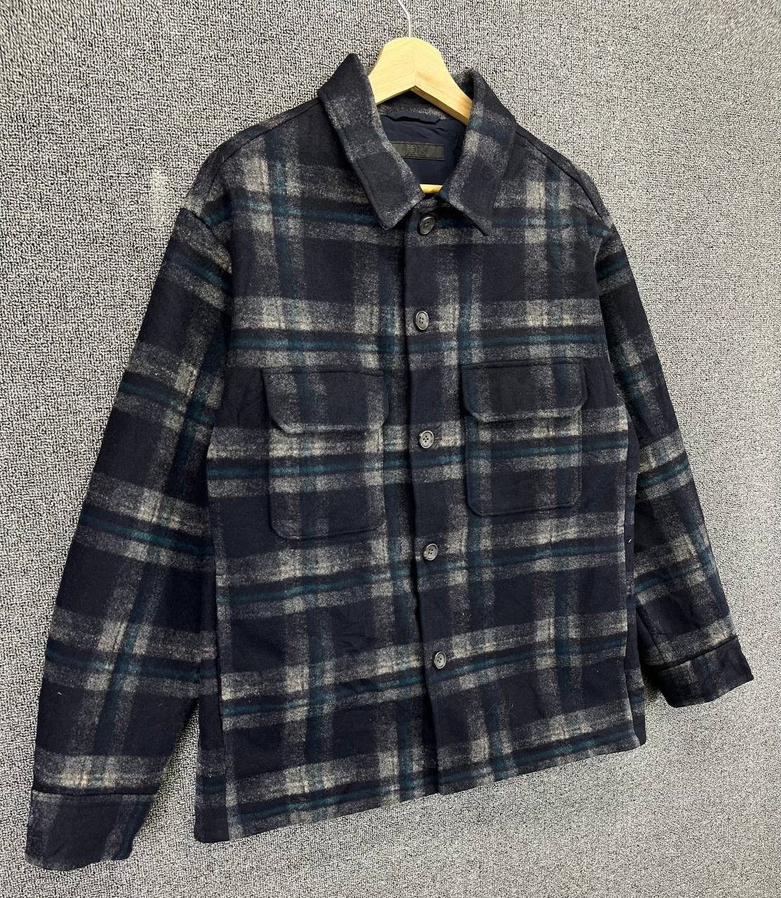 Flannel Vintage Uniqlo Shadow Plaid Button Up Flannel Jacket Size US M / EU 48-50 / 2 - 2 Thumbnail