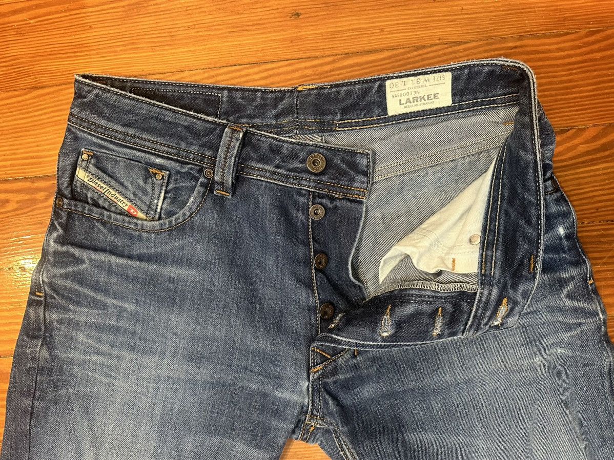 Diesel Diesel Larkee Jeans-Wash 0073N-W31 L30-Regular Straight Fit Size US 31 - 2 Thumbnail