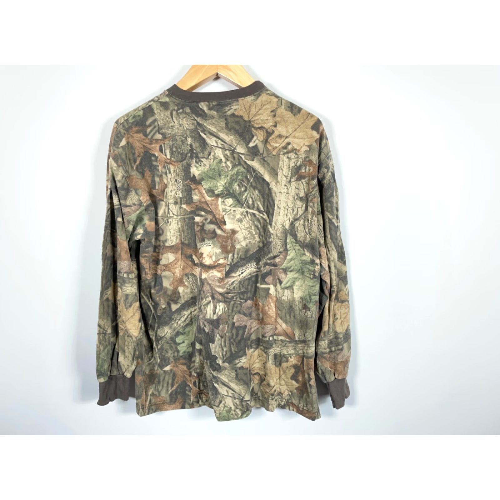 Vintage VINTAGE Ranger Camouflage Long Sleeve T-Shirt Green Pocket Crew Neck Men XL Large 90s Size US L / EU 52-54 / 3 - 2 Thumbnail