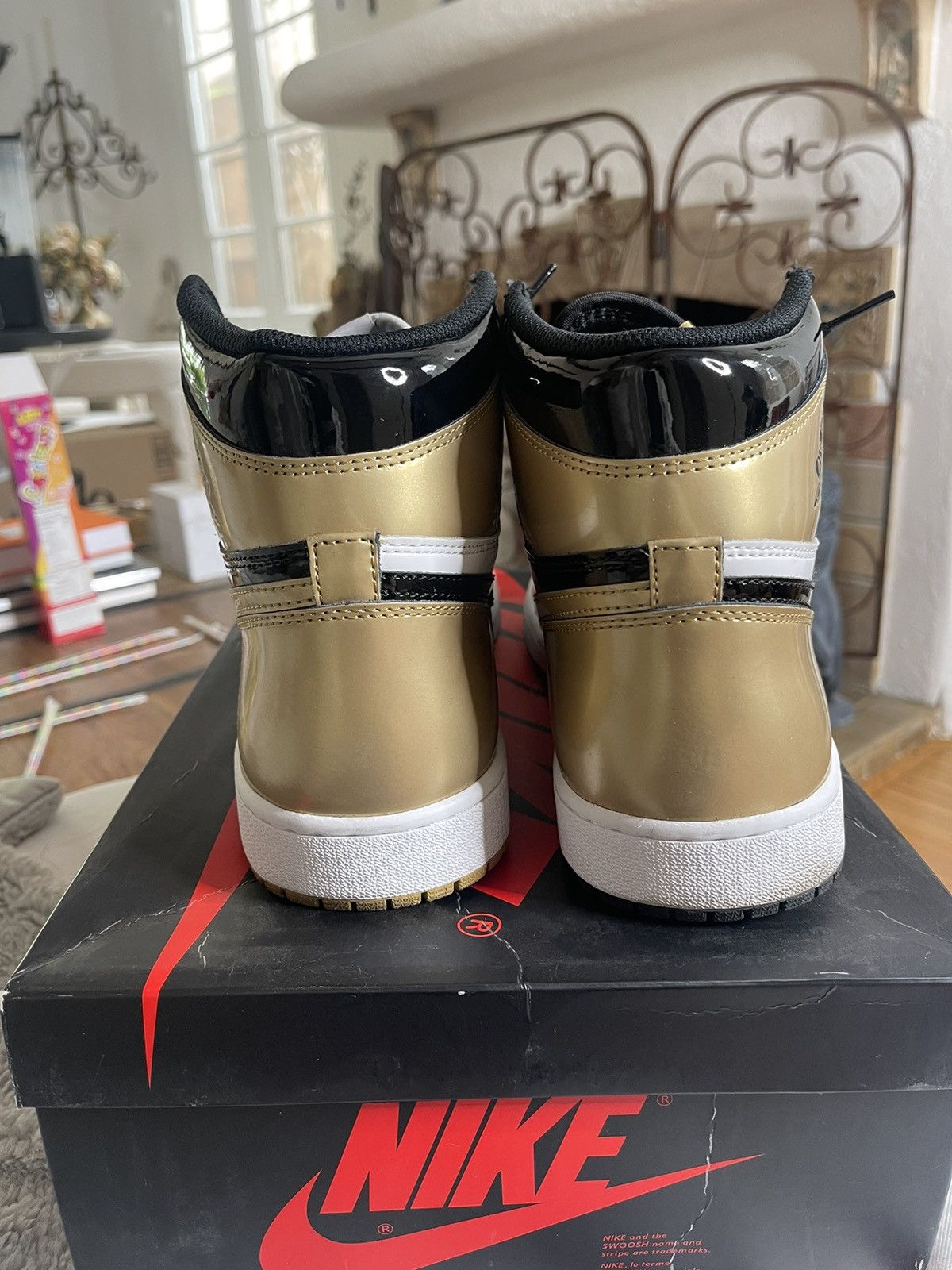 Jordan Brand Jordan 1 Retro High OG Top 3 Gold Size US 12.5 / EU 45-46 - 4 Thumbnail