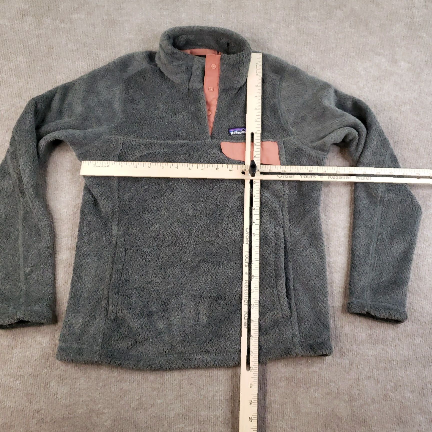 Patagonia Patagonia Sweater Shirt Womens Small Dark Gray Pullover Fleece Mock Neck Raglan Long Sleeve Outdoor All Seasons Size S / US 4 / IT 40 - 2 Thumbnail