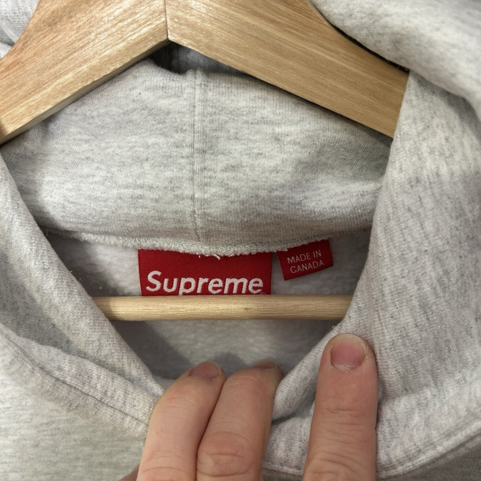 Supreme Supreme Script Hooded Pullover “Ash Grey” SS23 Size US M / EU 48-50 / 2 - 7 Thumbnail