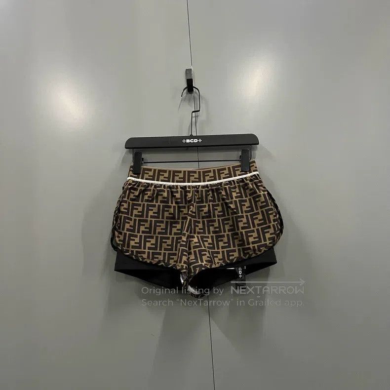 Fendi Fendi Full print old logo FF short pants Size US 36 / EU 52 - 2 Thumbnail