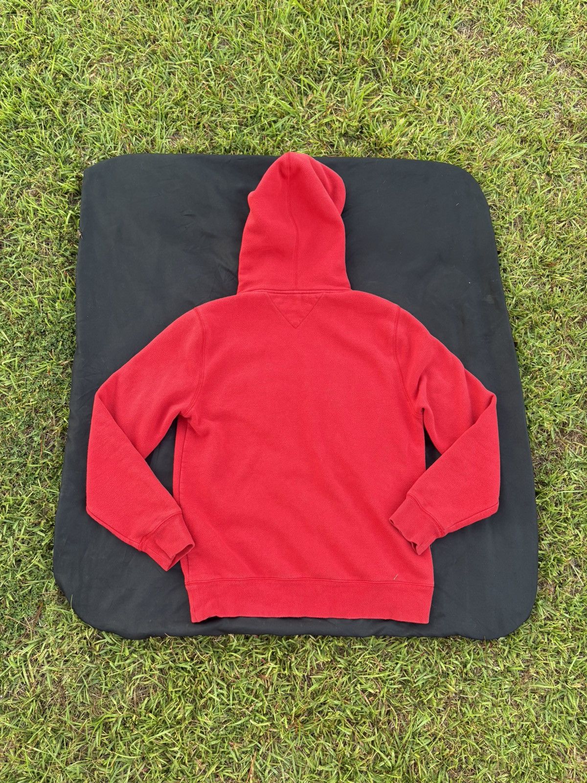 Tommy Hilfiger Tommy Hilfiger Red Hoodie | Men’s Small | Long Sleeve Size US S / EU 44-46 / 1 - 4 Thumbnail