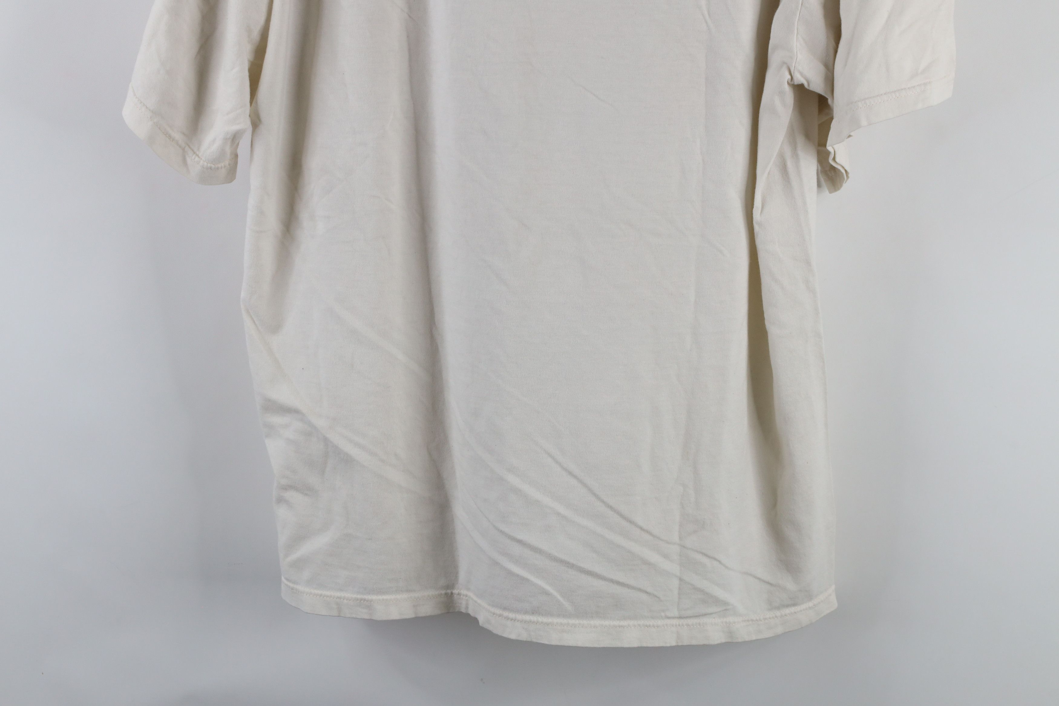 Vintage Vintage 90s Streetwear Spell Out Under Gardener T-Shirt Size US L / EU 52-54 / 3 - 12 Thumbnail