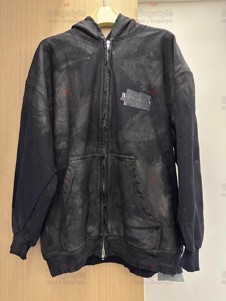 Balenciaga Balenciaga Tape Distressed Worn Dirty Zip-Up Hoodie Size US S / EU 44-46 / 1 - 1 Thumbnail