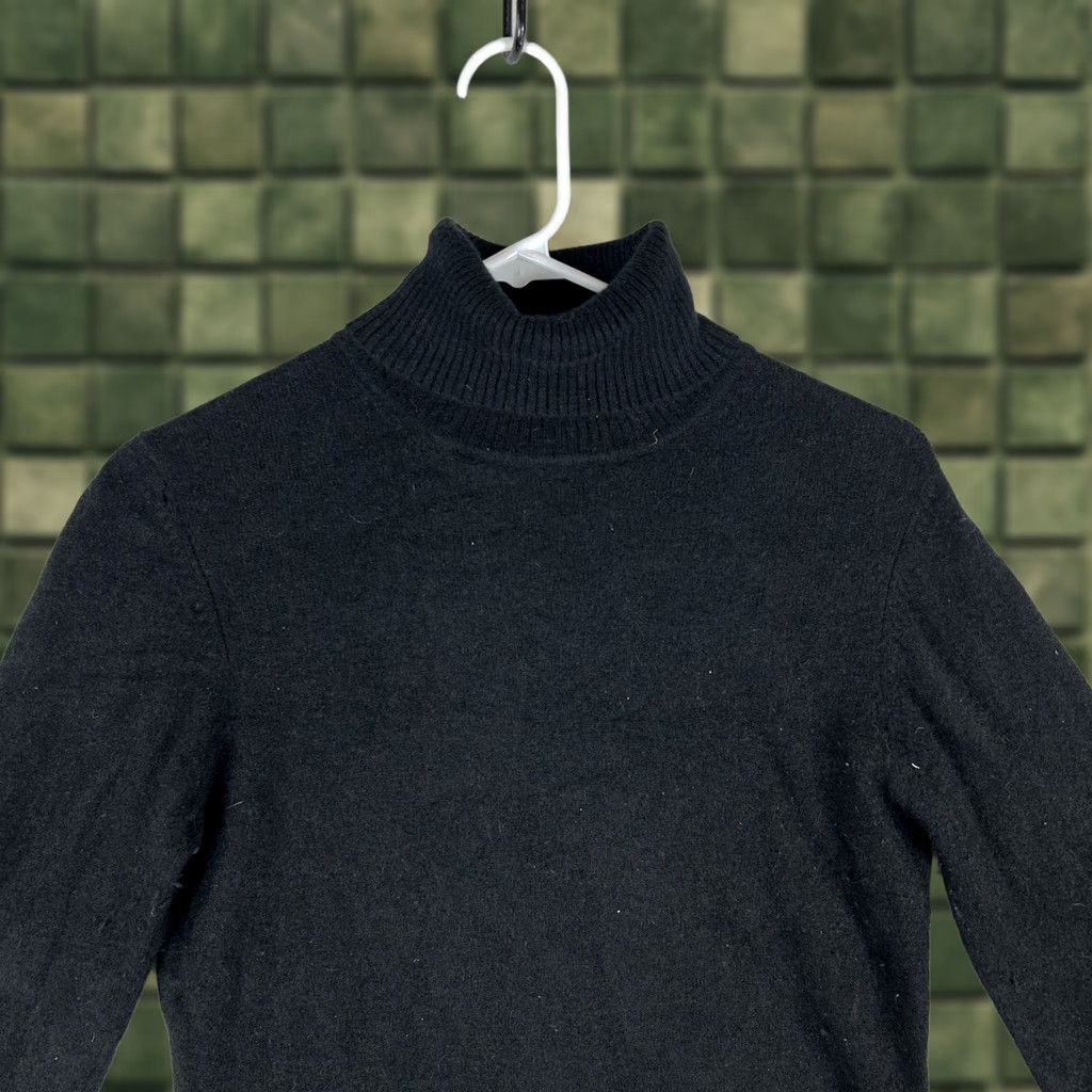 Vintage VINTAGE CH Classics Cashmere Turtleneck Sweater Women's Petite Medium PM Black FLAWED Size M / US 6-8 / IT 42-44 - 1 Thumbnail
