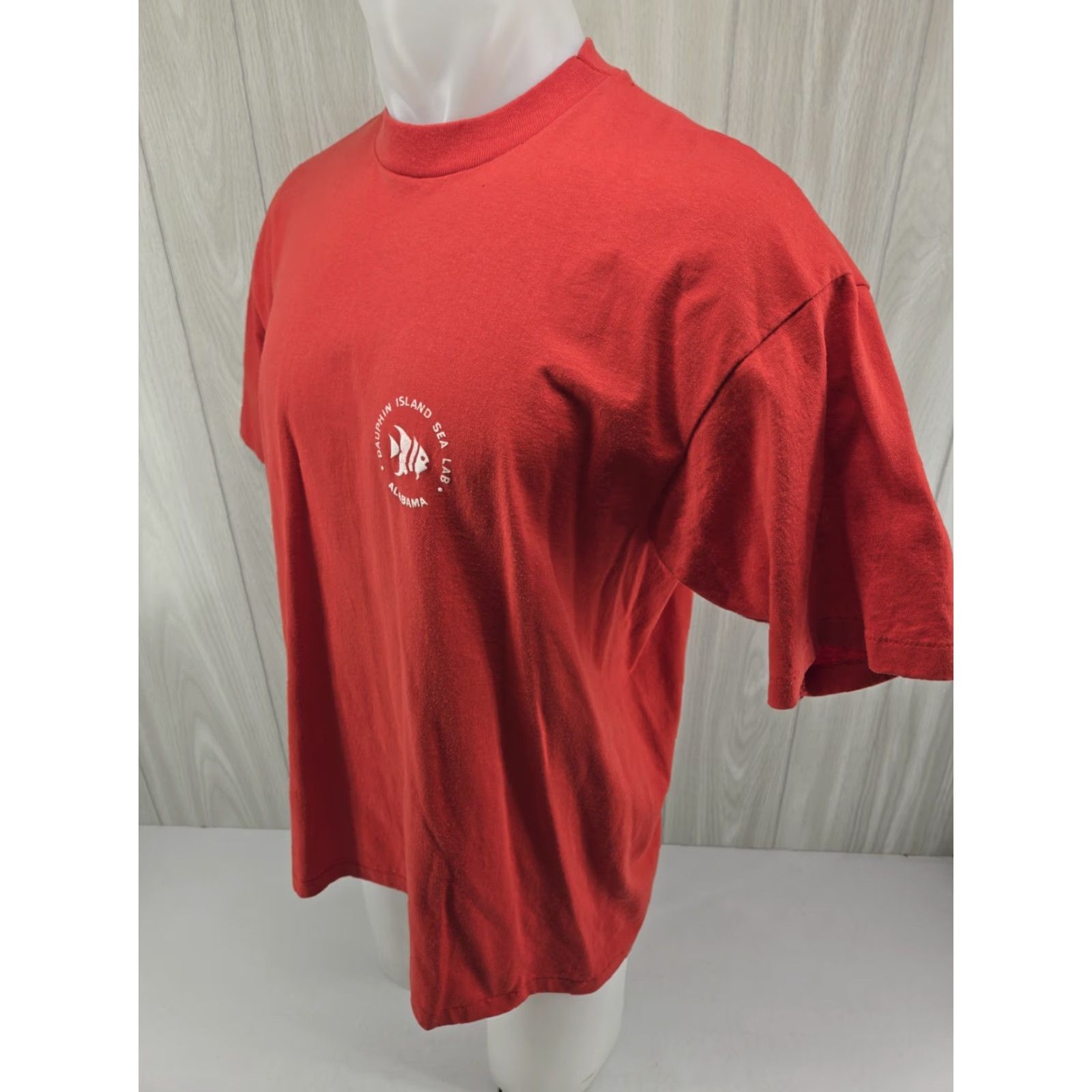 Hanes VINTAGE Hanes Dauphin Island Sea Lab Red Shirt Mens XL Single Stitch Crew Neck Graphic Print Jersey Cotton Short Sleeve All Seasons Size US XL / EU 56 / 4 - 5 Thumbnail
