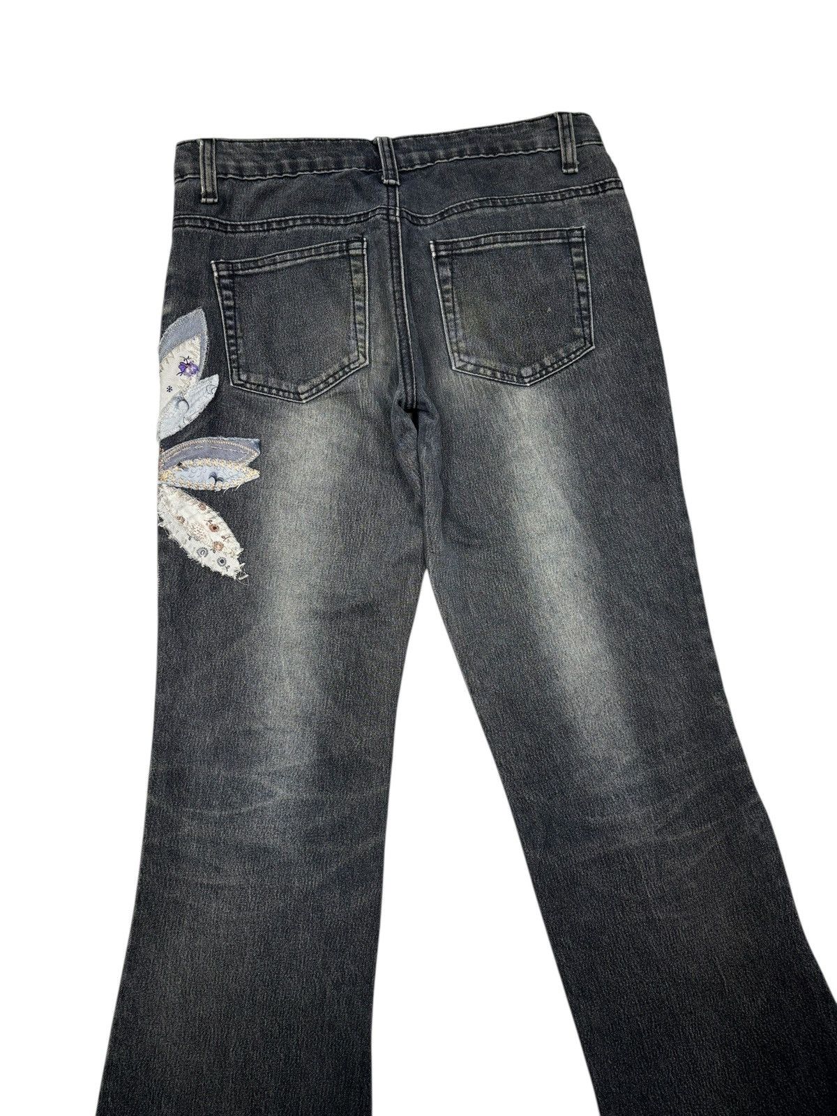 If Six Was Nine ARTISAN FLORAL EMBROIDERED FLARE JEANS Size 28" / US 6 / IT 42 - 8 Thumbnail