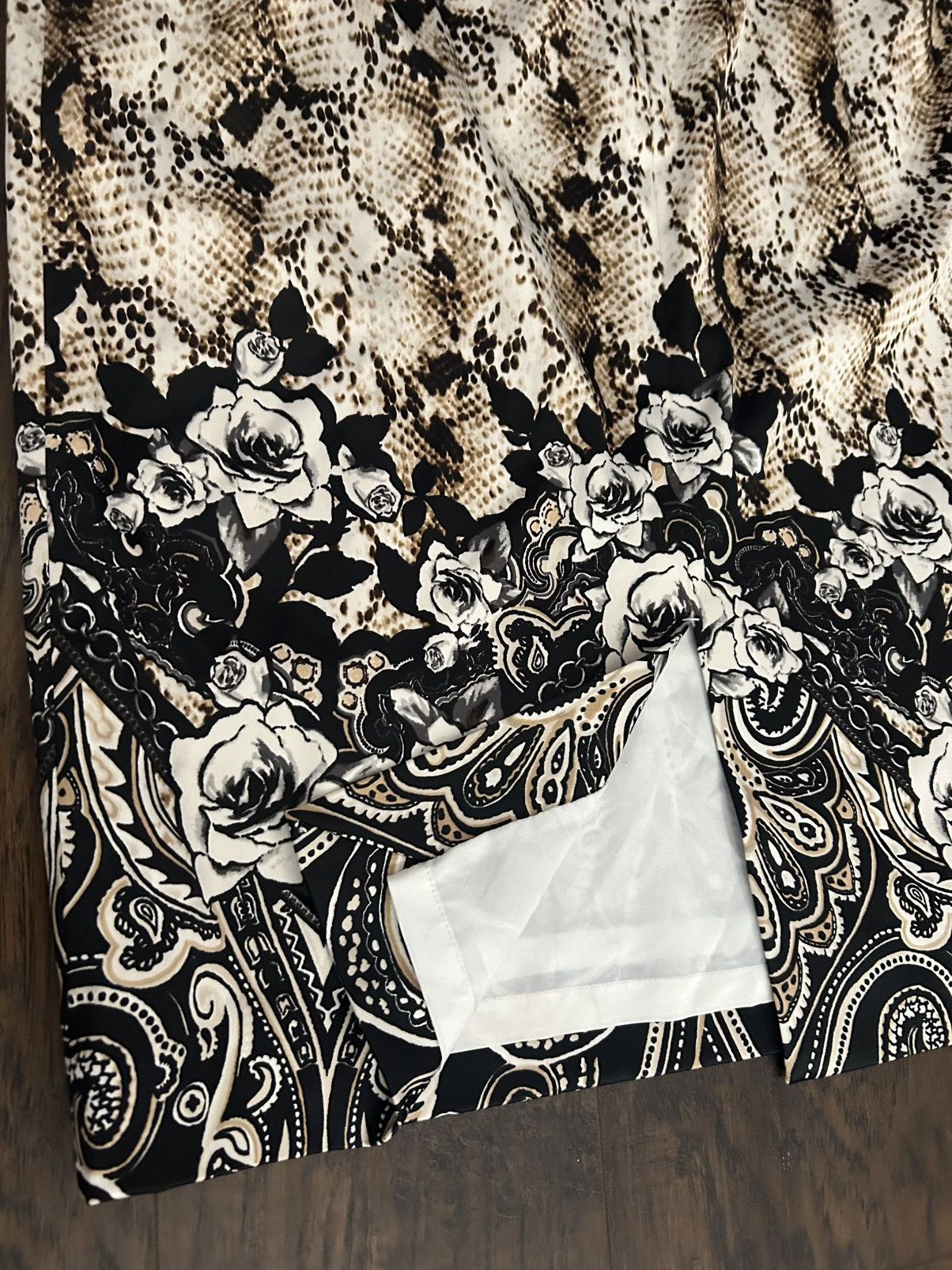 White House Black Market White House Black Market Floral Skirt Size 30" / US 8 / IT 44 - 5 Thumbnail