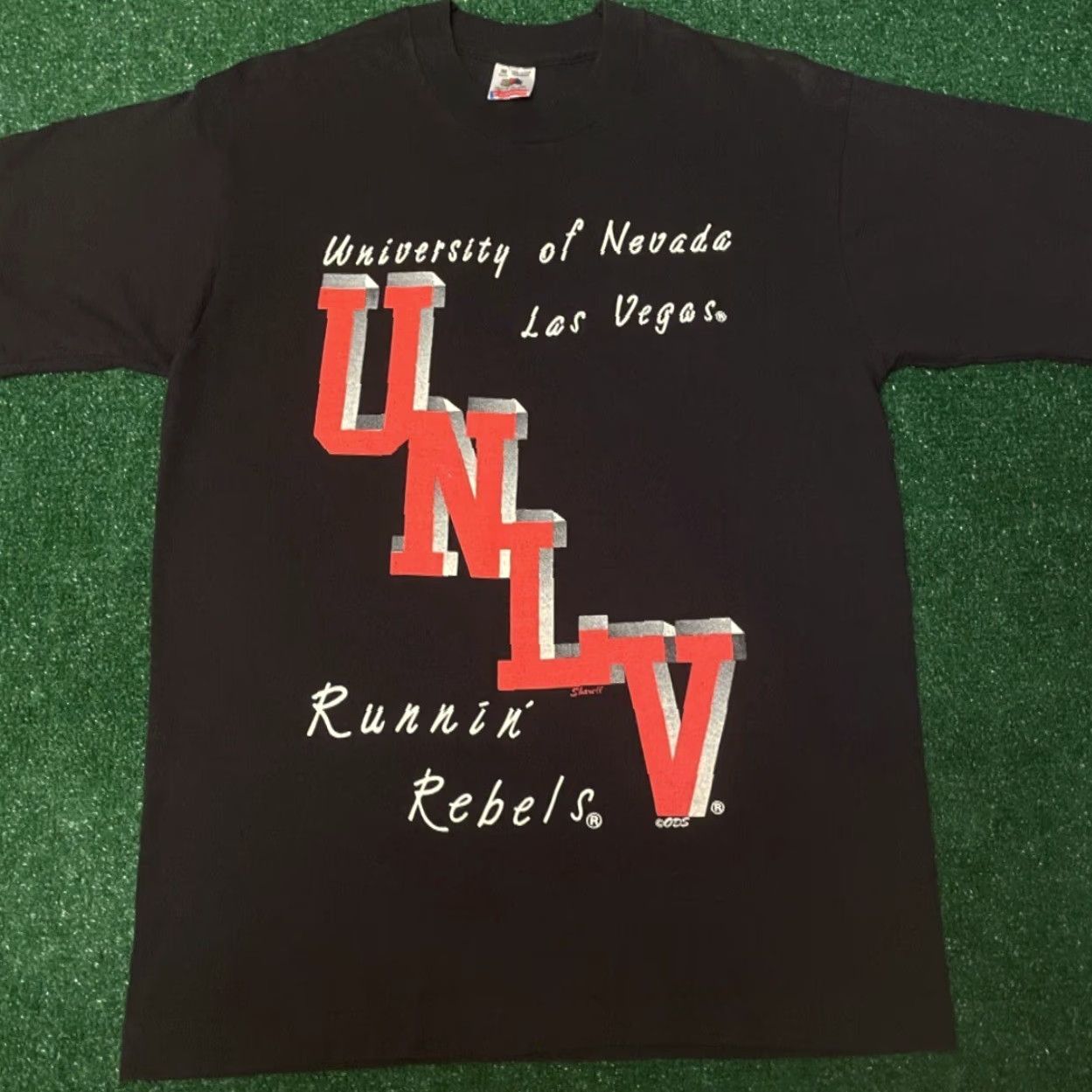 Vintage VINTAGE UNLV Rebels Shirt Mens Size M Black 90s College Sports VTG University Hip Hop 1990s Size US M / EU 48-50 / 2 - 3 Thumbnail