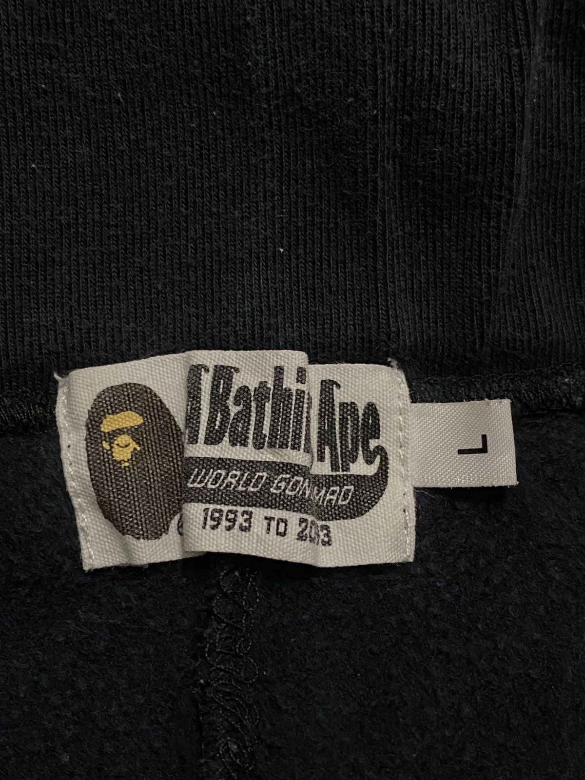 Bape BAPE APES STRONG TOGETHER VELCRO PATCH SHORTS Size US 29 - 7 Thumbnail