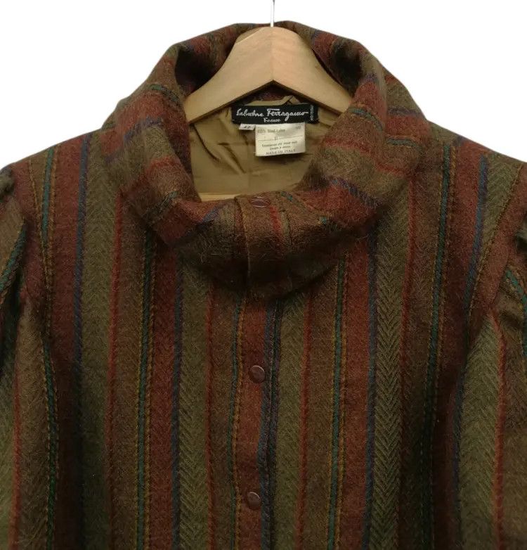 Salvatore Ferragamo Vintage Salvatore Ferragamo Wool Crop Tops Jacket Size M / US 6-8 / IT 42-44 - 6 Thumbnail