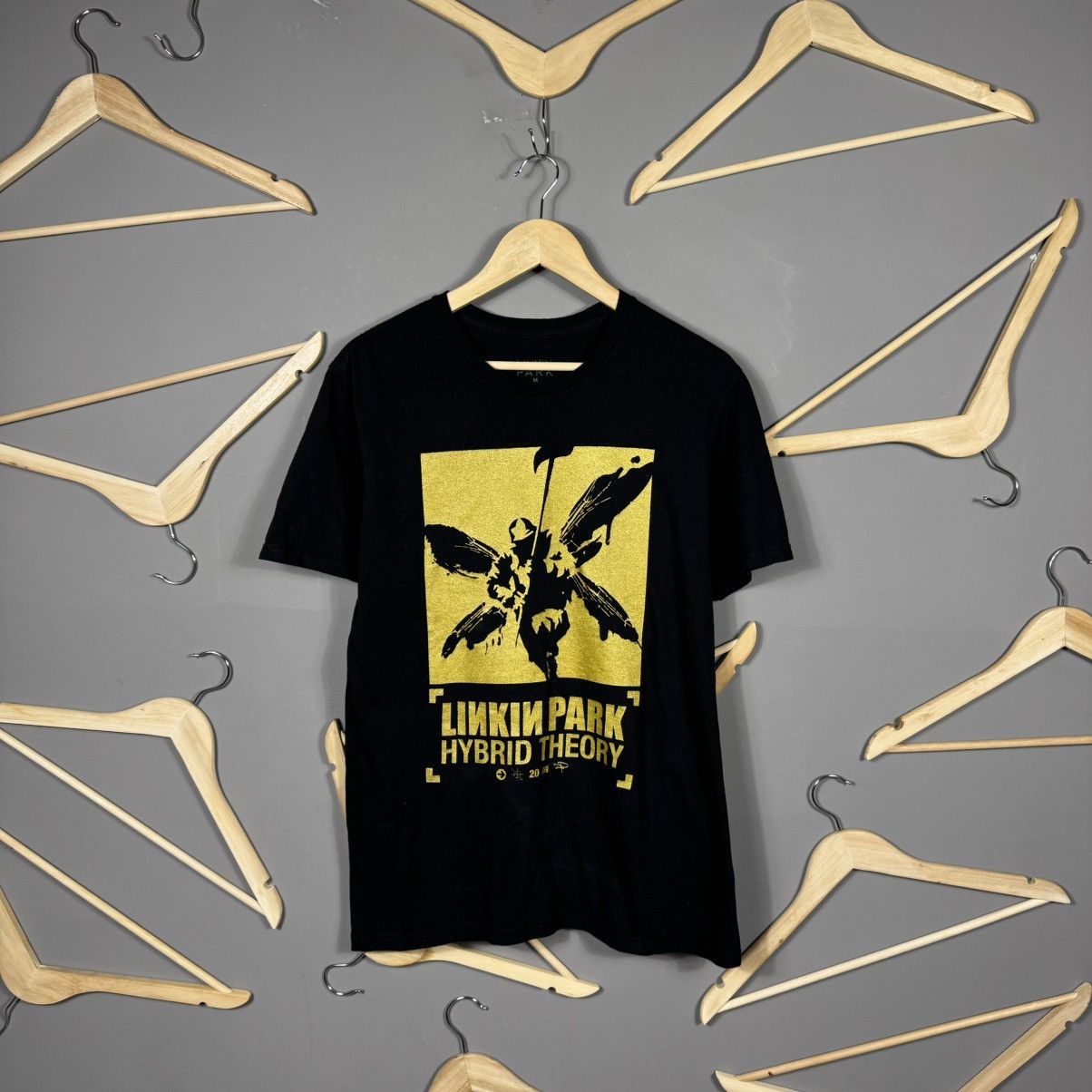 Band Tees Linkin Park 2019 Hybrid Theory Band T-shirt Size US M / EU 48-50 / 2 - 1 Thumbnail