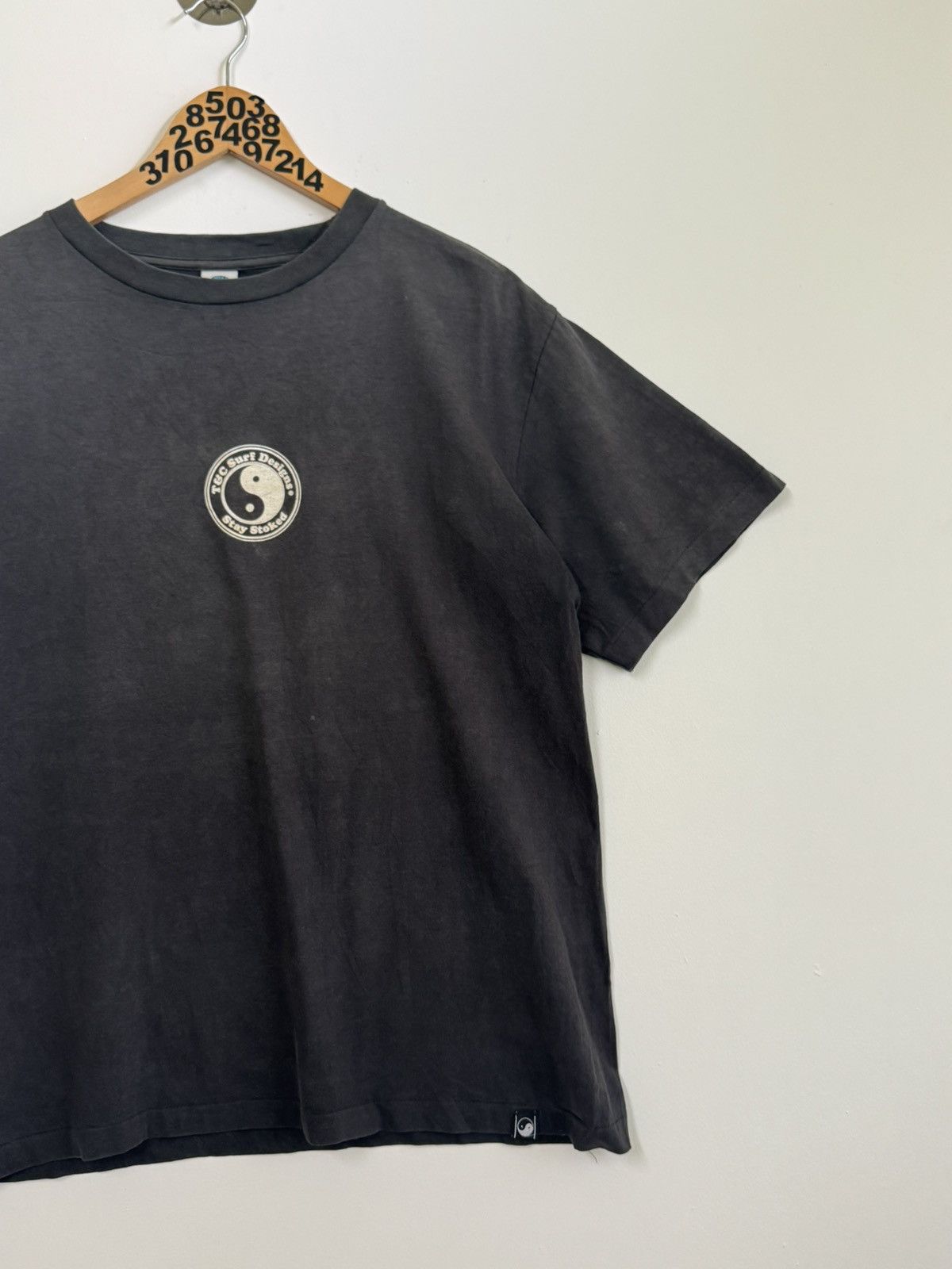 Japanese Brand Vintage T&C SURF Design Single Stitch Sun Faded Hawaii Tee Size US M / EU 48-50 / 2 - 4 Thumbnail