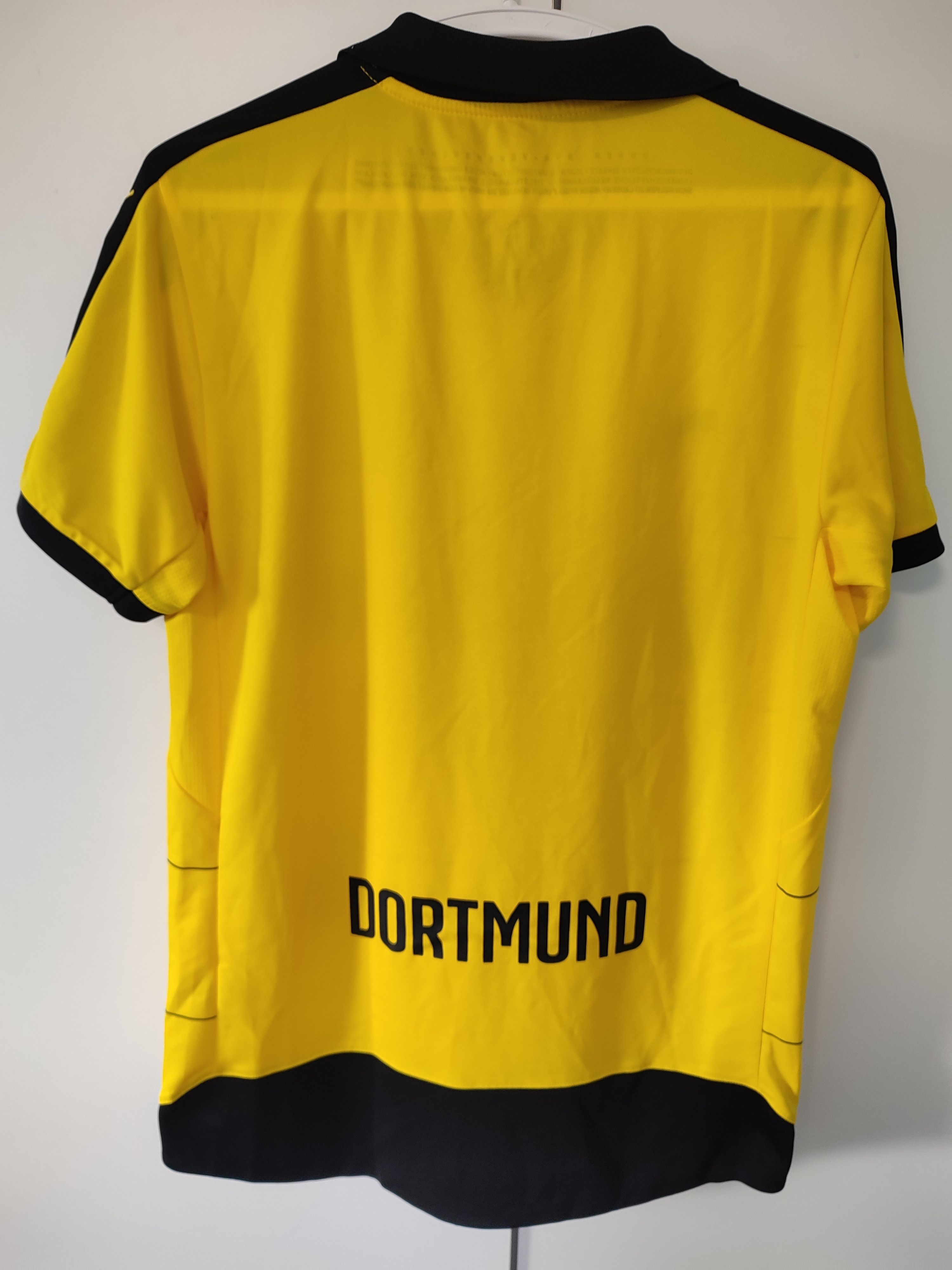 Puma BORUSSIA DORTMUND 2015-16 HOME FOOTBALL Kit SHIRT Size US M / EU 48-50 / 2 - 13 Thumbnail