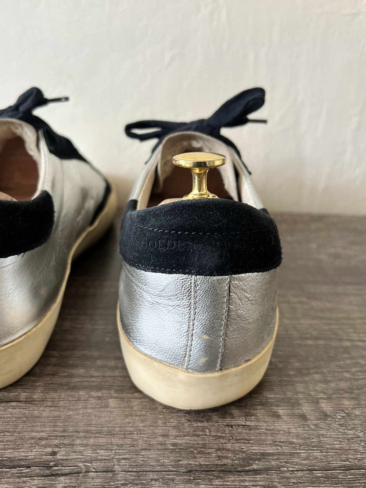 Golden Goose GOLDEN GOOSE SUPER STAR SNEAKERS DELUXE BRAND(GGDB) Size US 8 / EU 41 - 8 Thumbnail