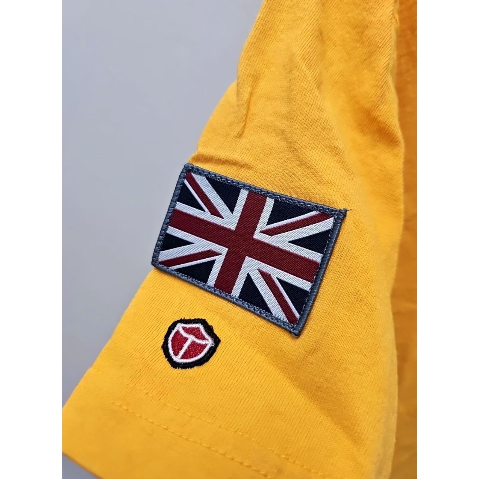 Vintage VINTAGE Land Rover Heritage T Shirt Small Yellow 100% Cotton NWT Canada Patch Logo Mens Size US S / EU 44-46 / 1 - 2 Thumbnail