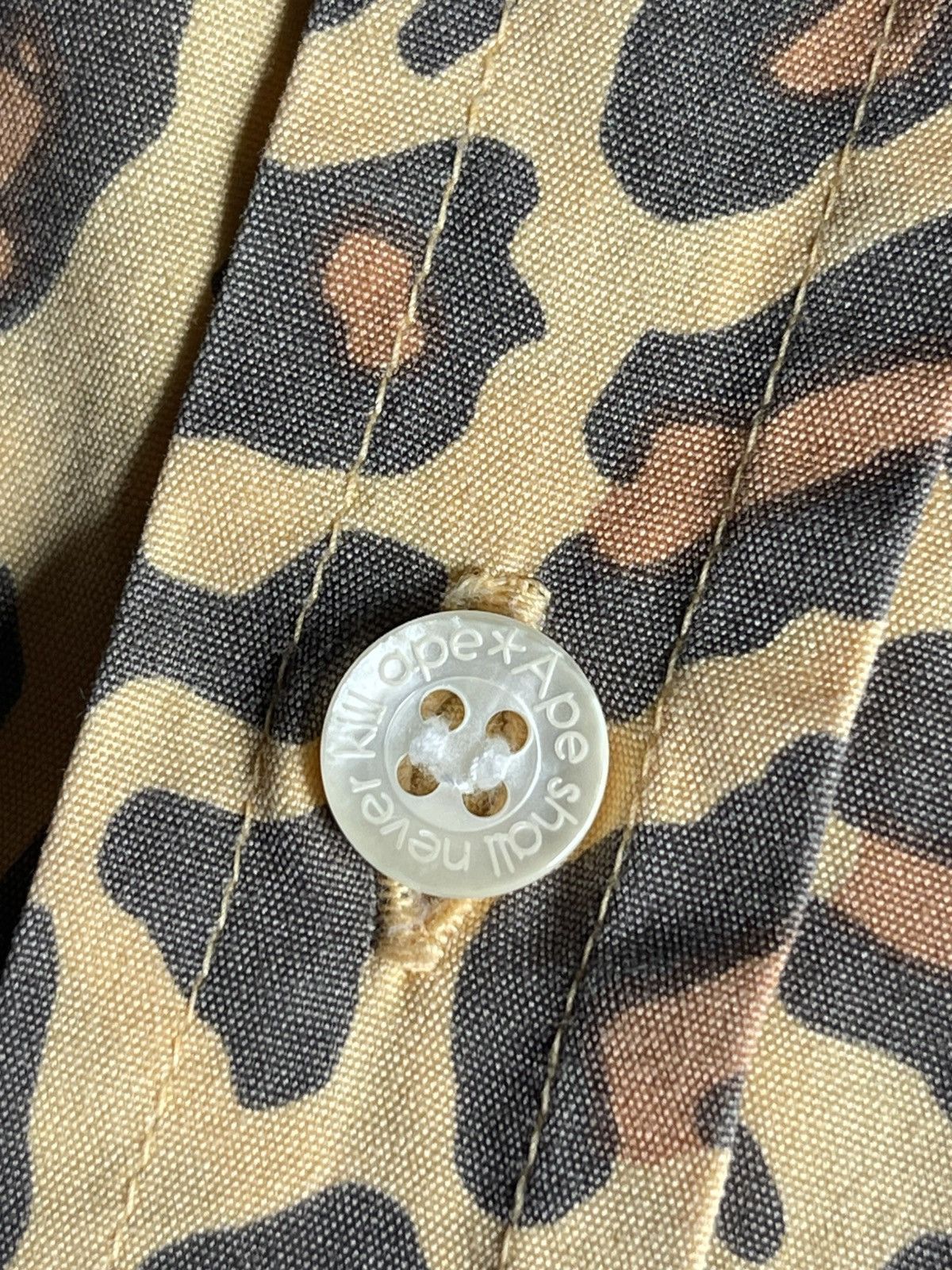 Bape OG Bape Leopard Camo Button Shirt A Bathing Ape Size US M / EU 48-50 / 2 - 4 Thumbnail