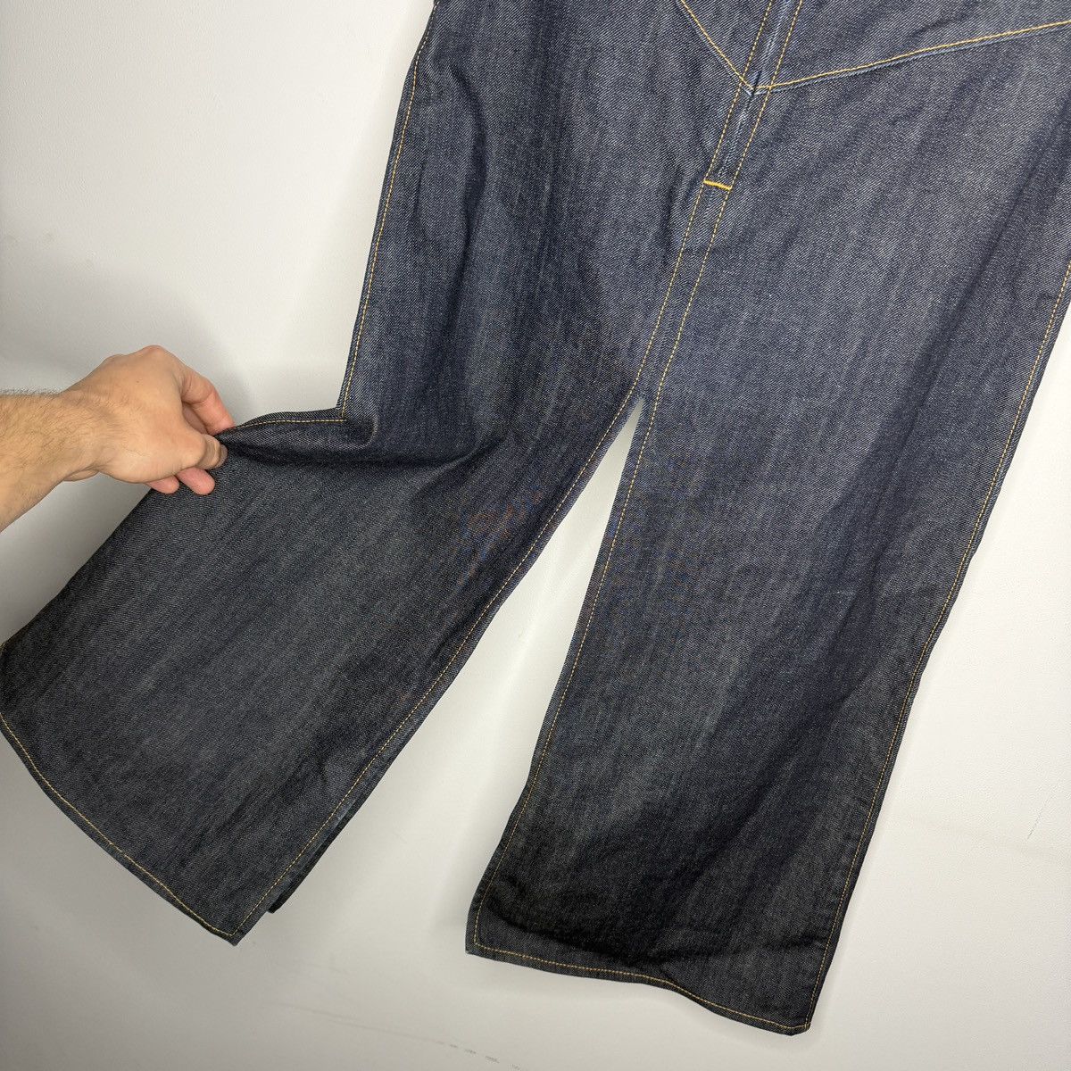 Louis Vuitton Louis Vuitton Navy Denim Skirt Size 26" / US 2 / IT 38 - 7 Thumbnail