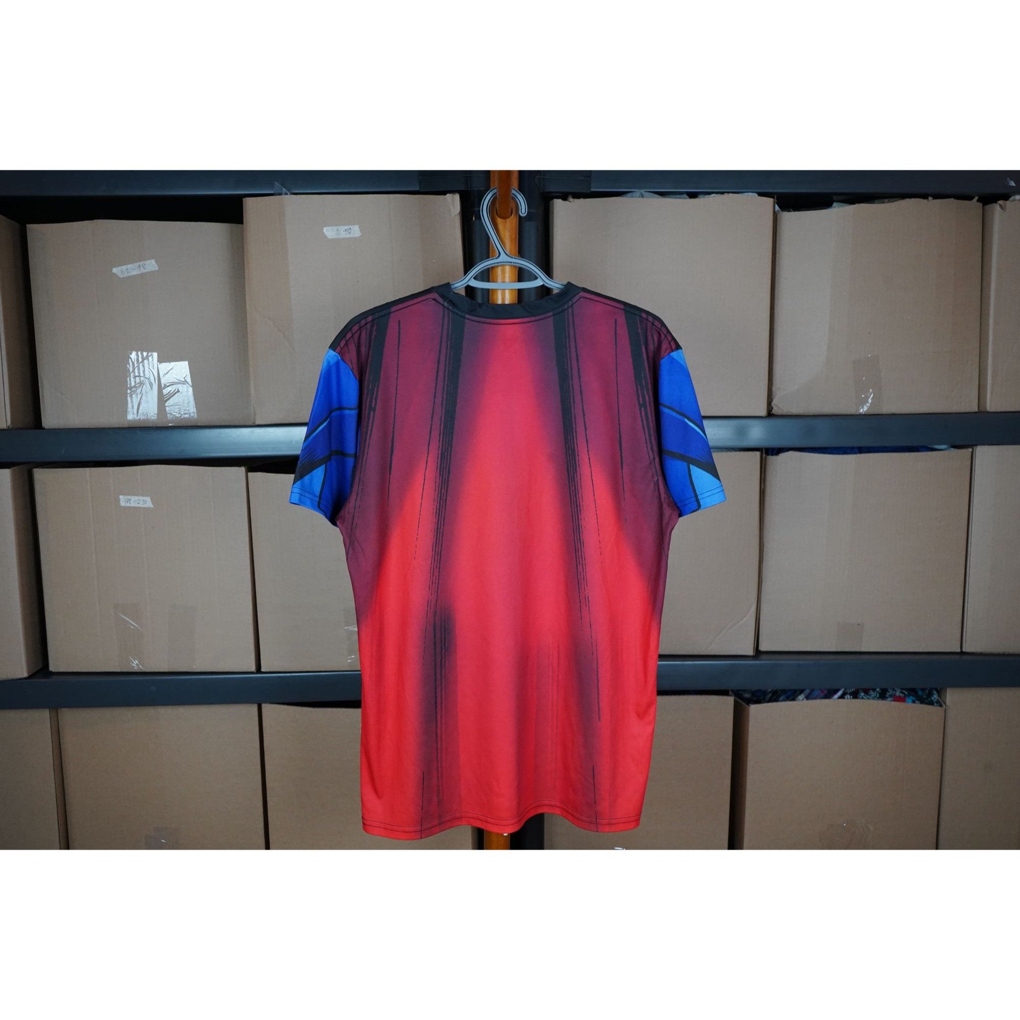 DC Comics DC Comics Superman Sports Tshirt Men's L #307 Size US L / EU 52-54 / 3 - 2 Thumbnail